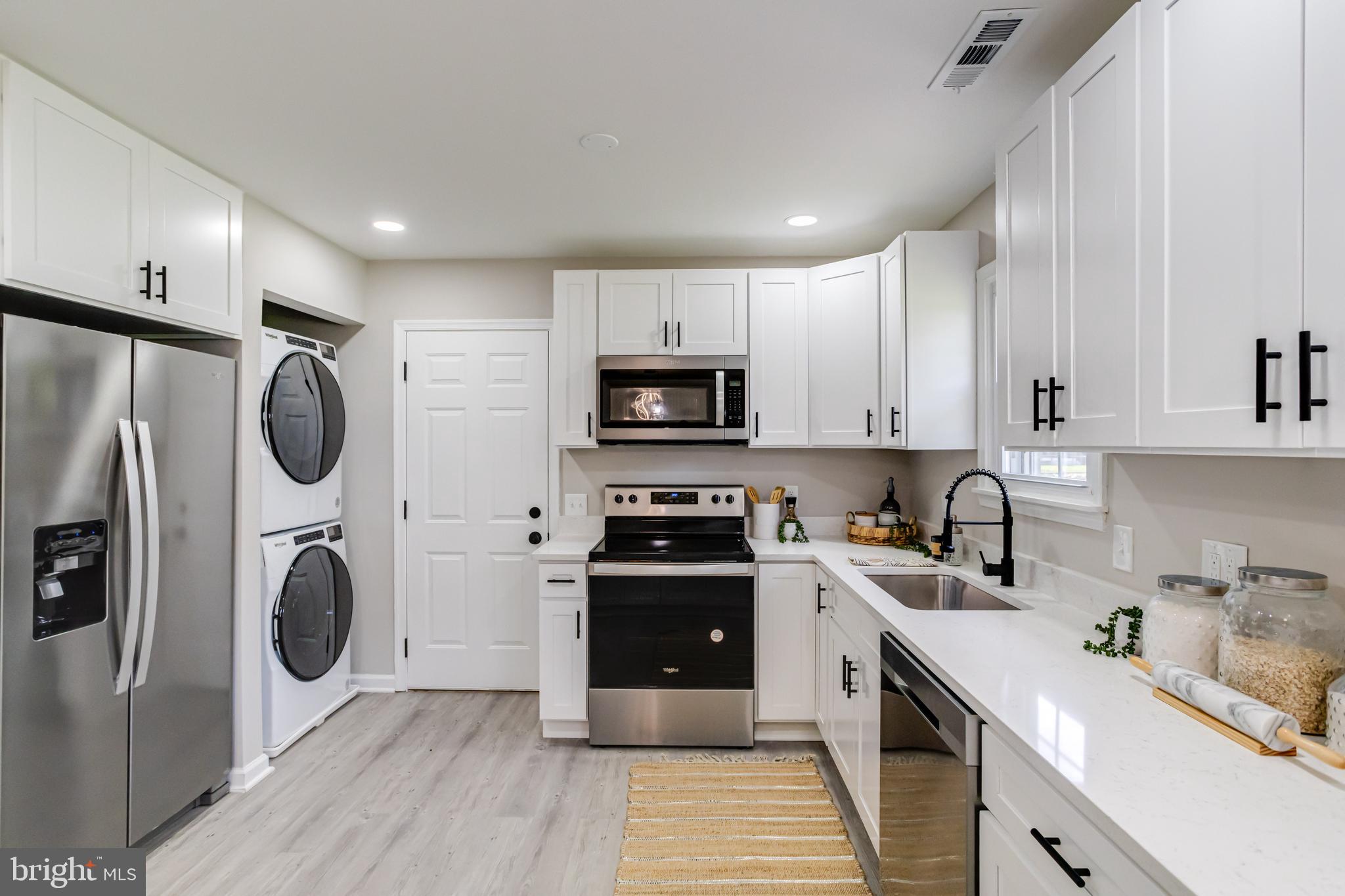 NORTH HILLS - Residential