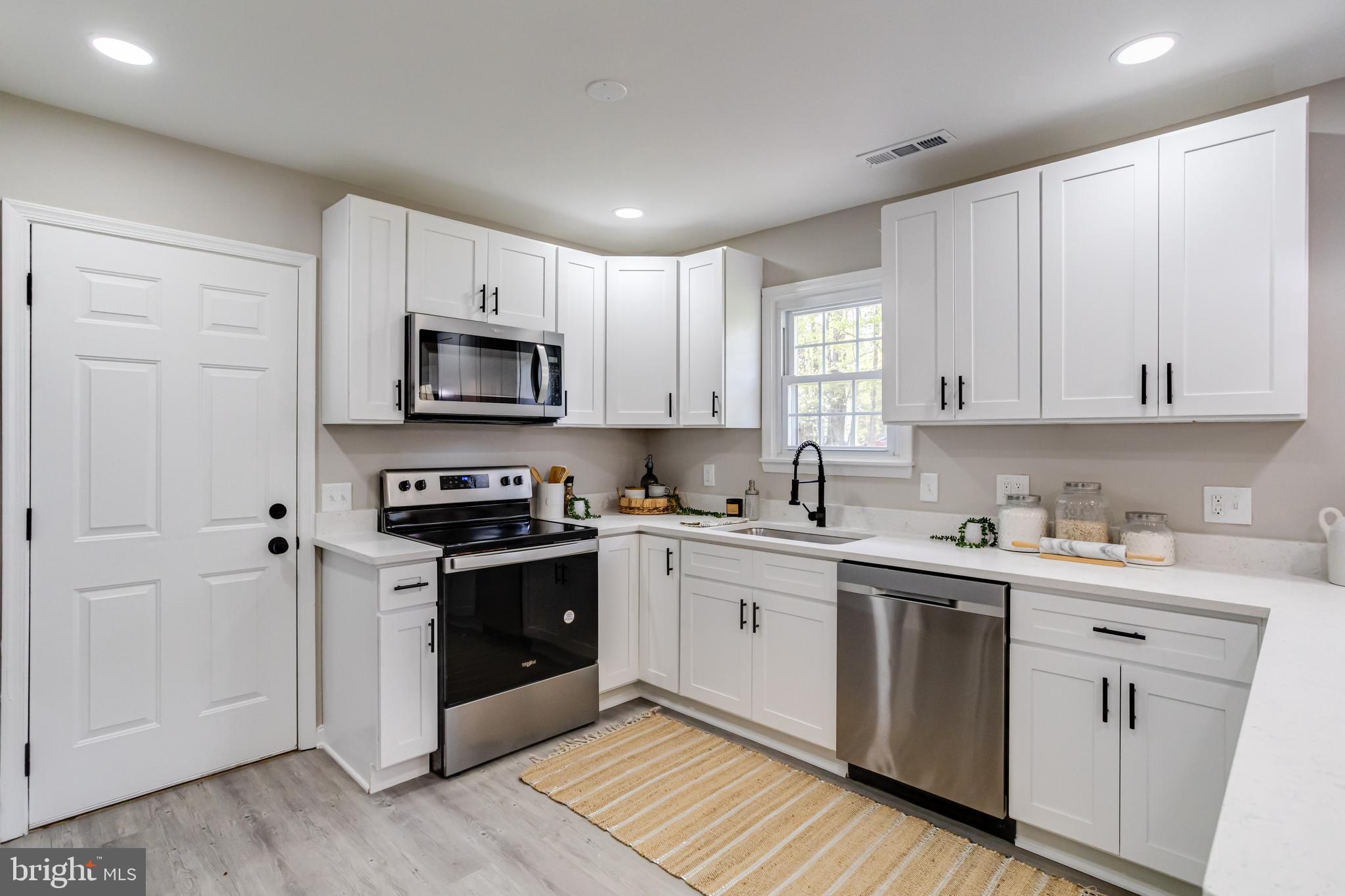 NORTH HILLS - Residential