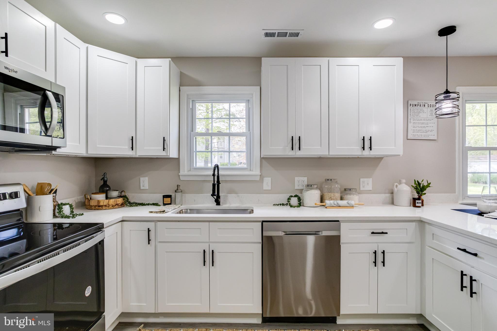 NORTH HILLS - Residential