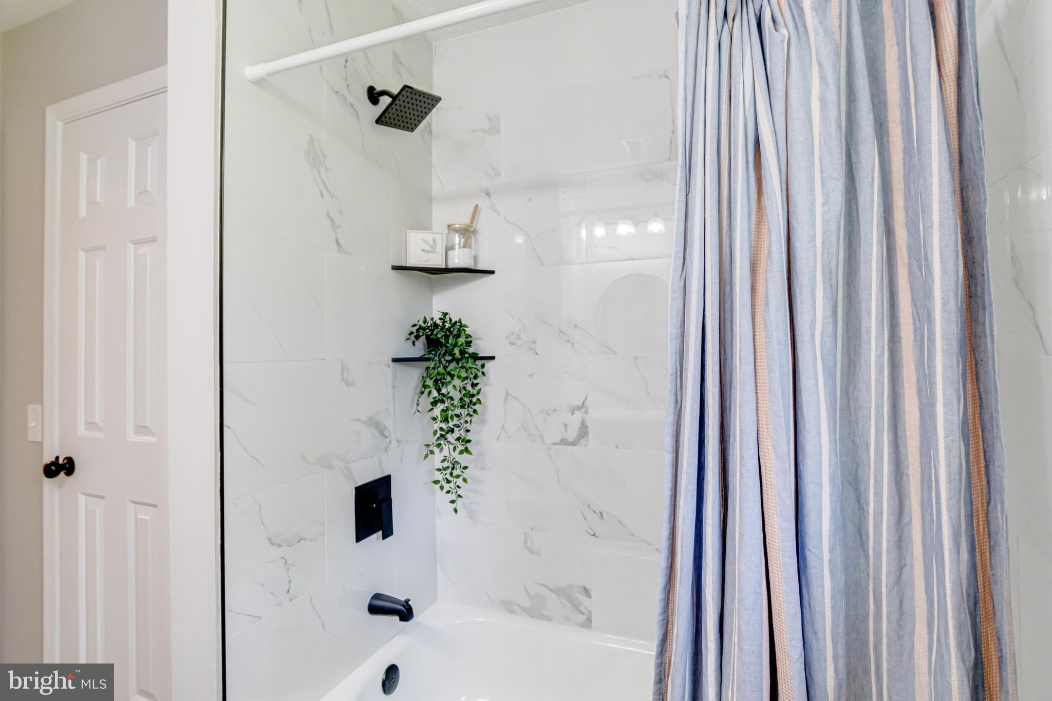 NORTH HILLS - Residential