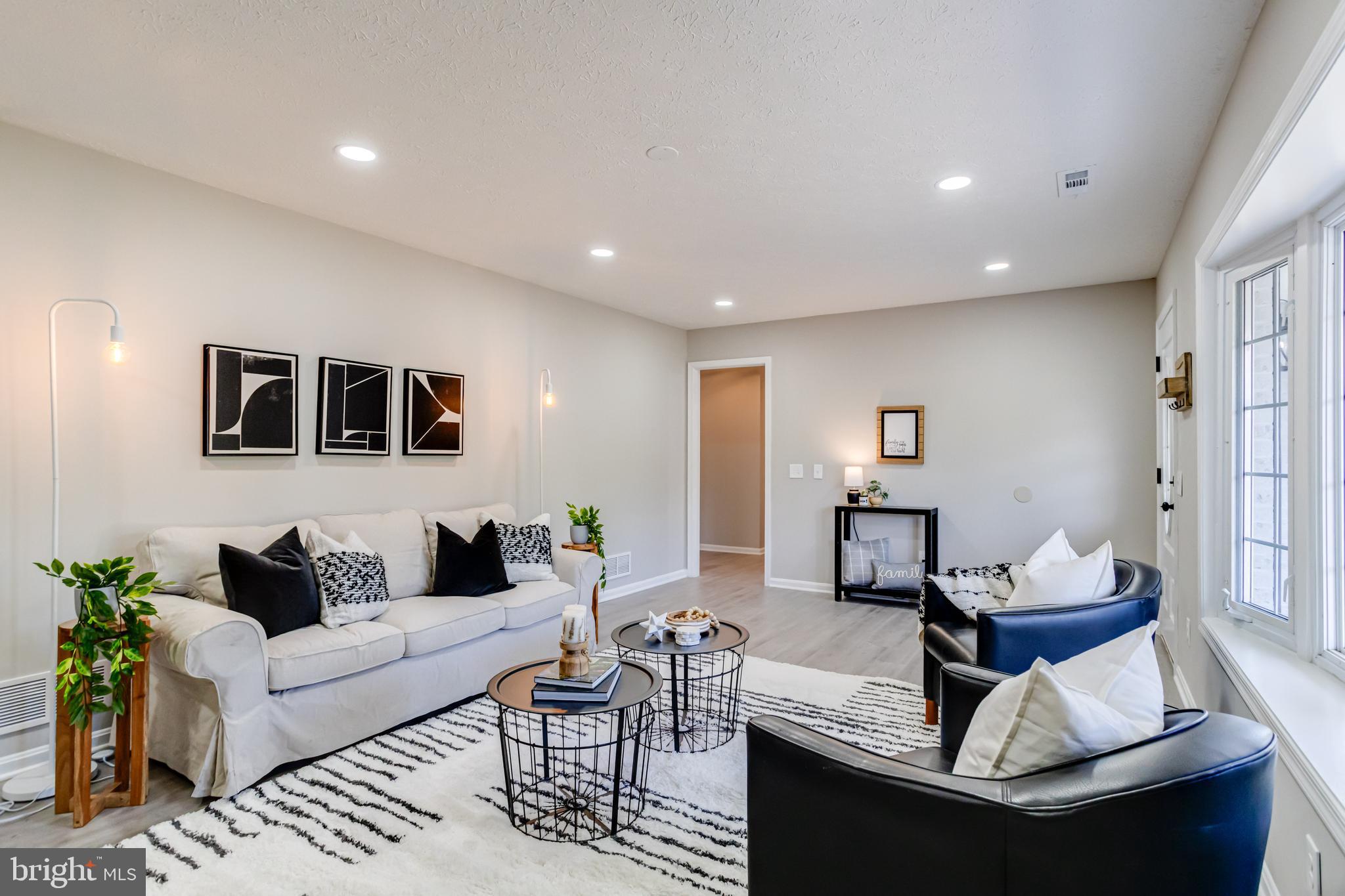 NORTH HILLS - Residential