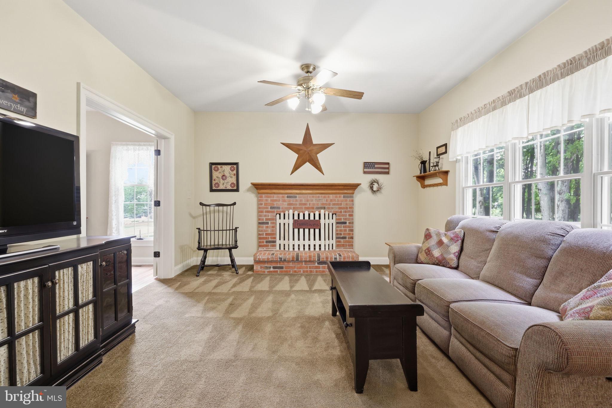 PHEASANT POINTE - Residential