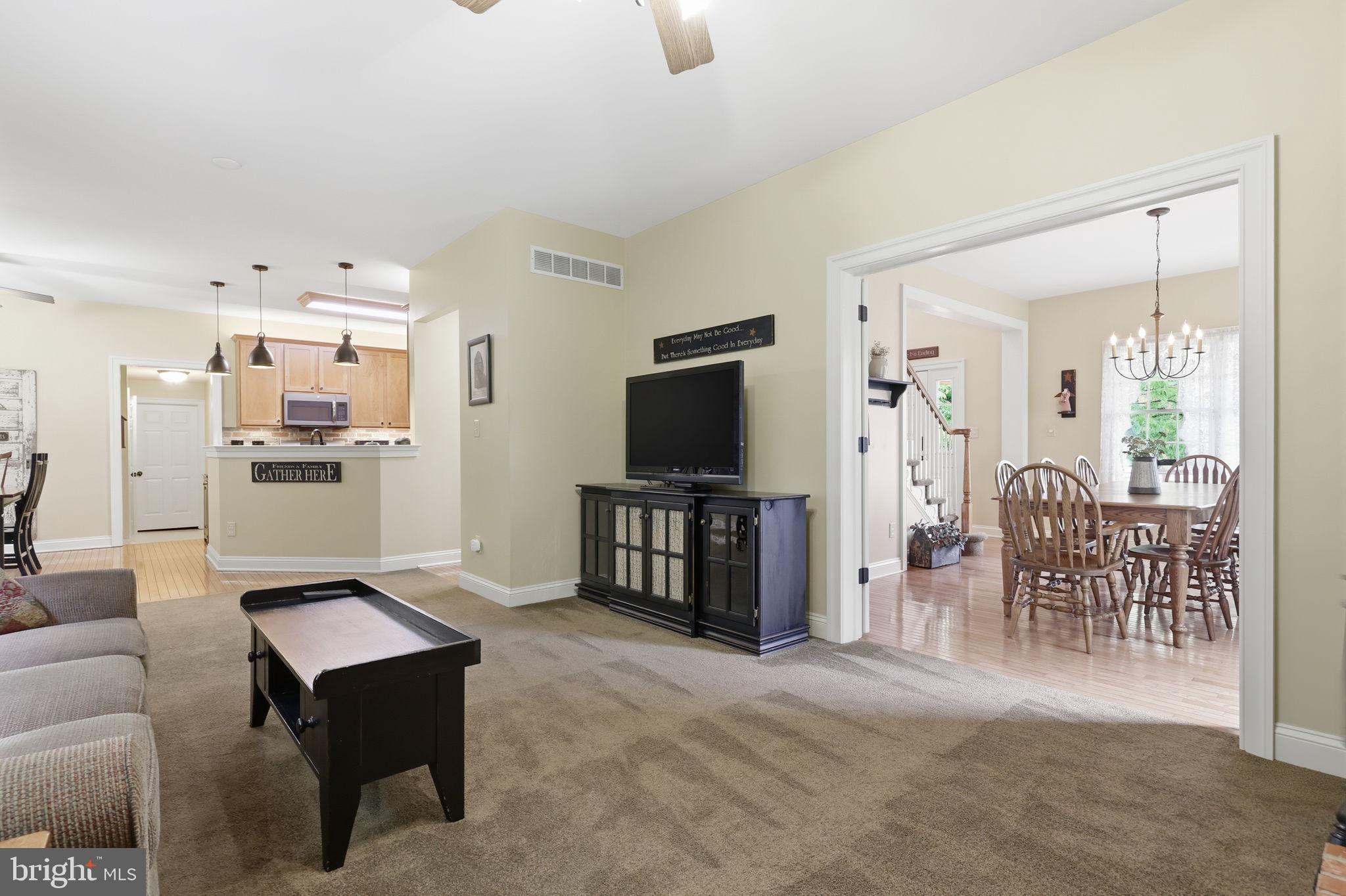 PHEASANT POINTE - Residential