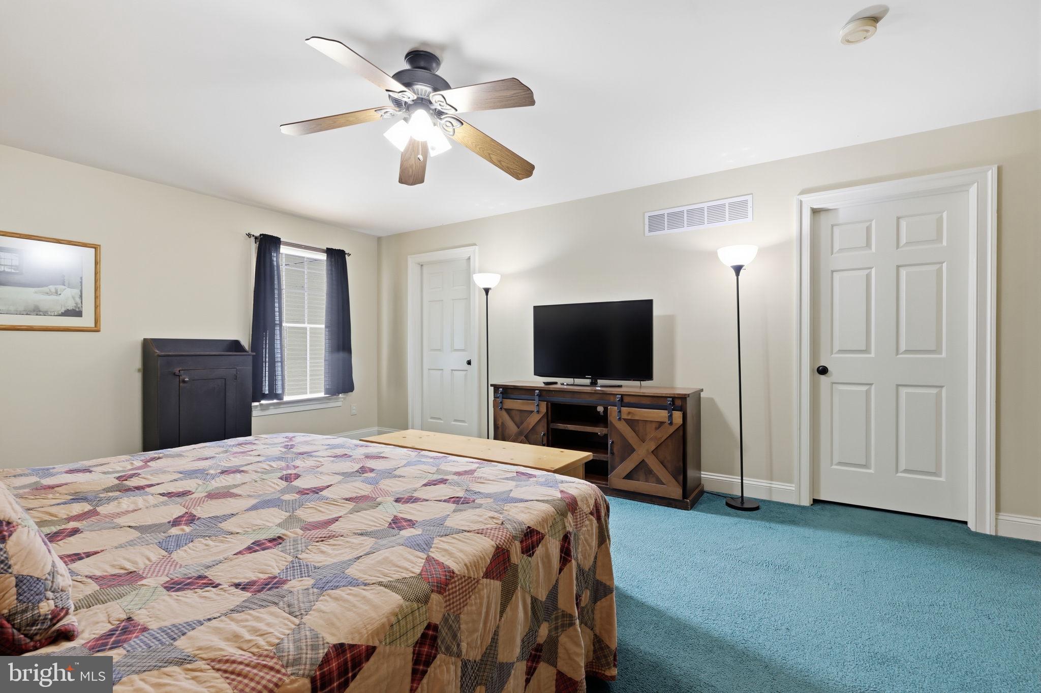 PHEASANT POINTE - Residential