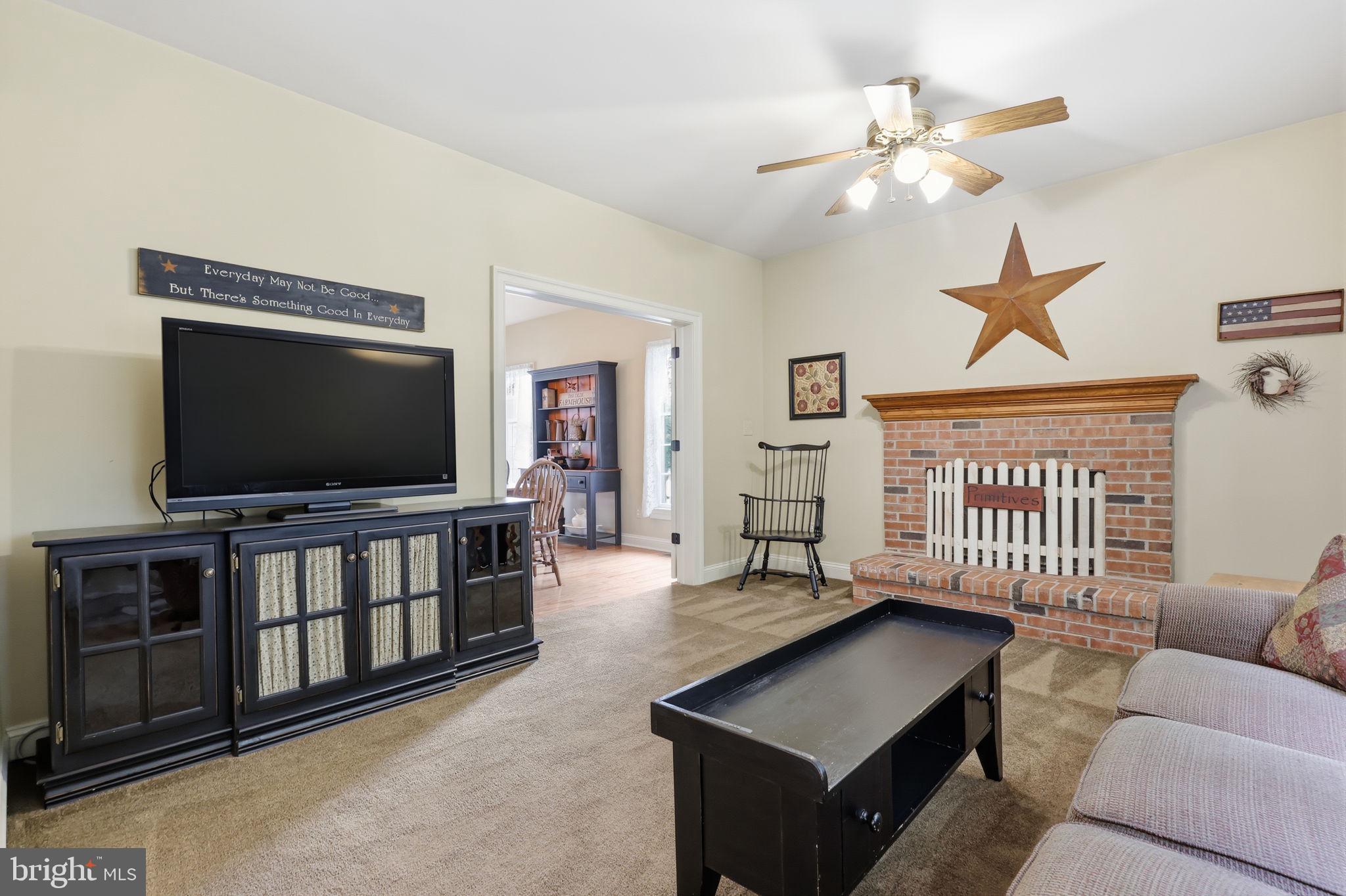 PHEASANT POINTE - Residential