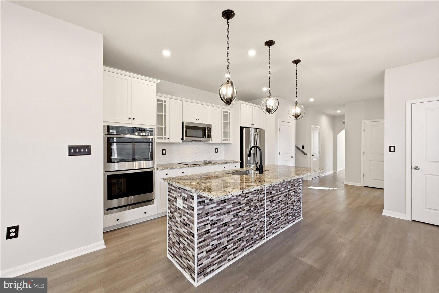 3664 TRAFORD LANE