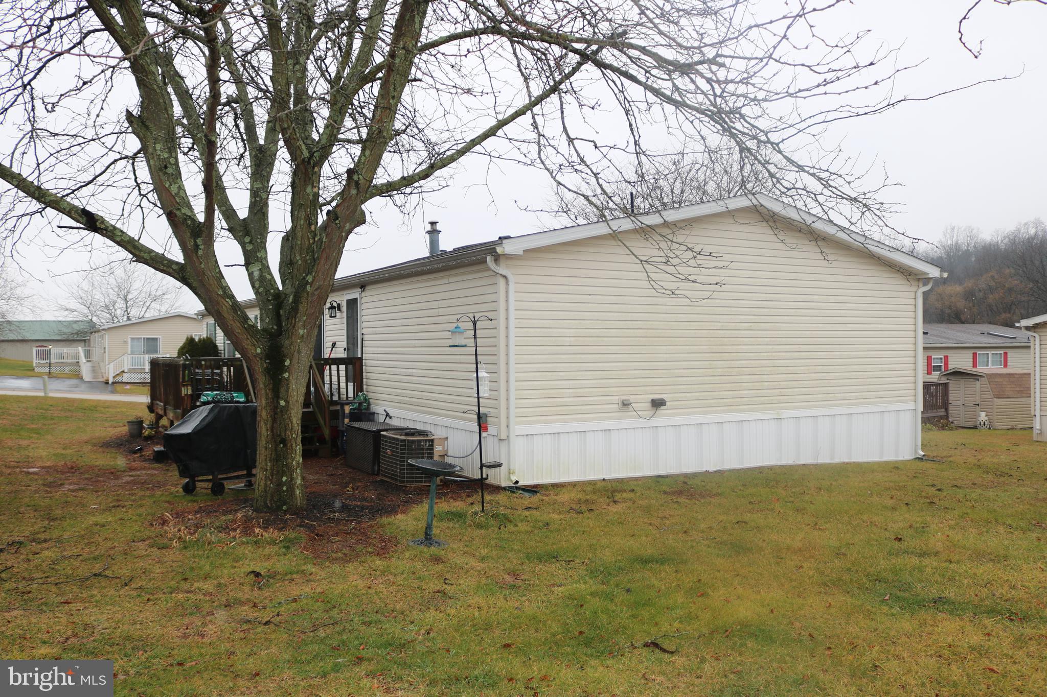 EAGLE VIEW MOBILE HOME PK - Residential