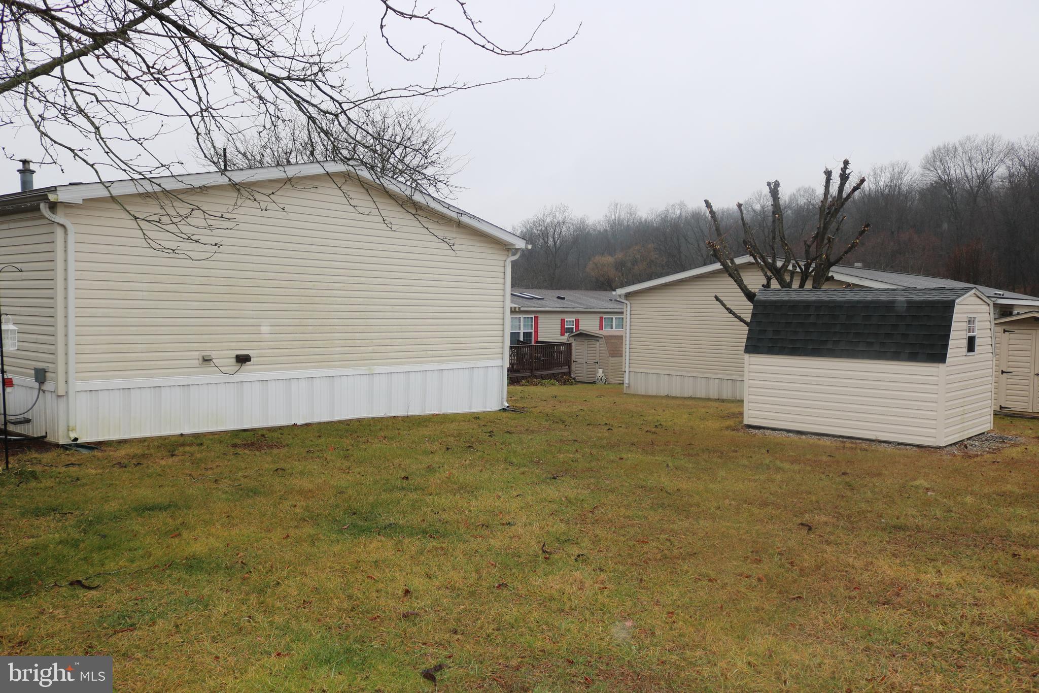 EAGLE VIEW MOBILE HOME PK - Residential