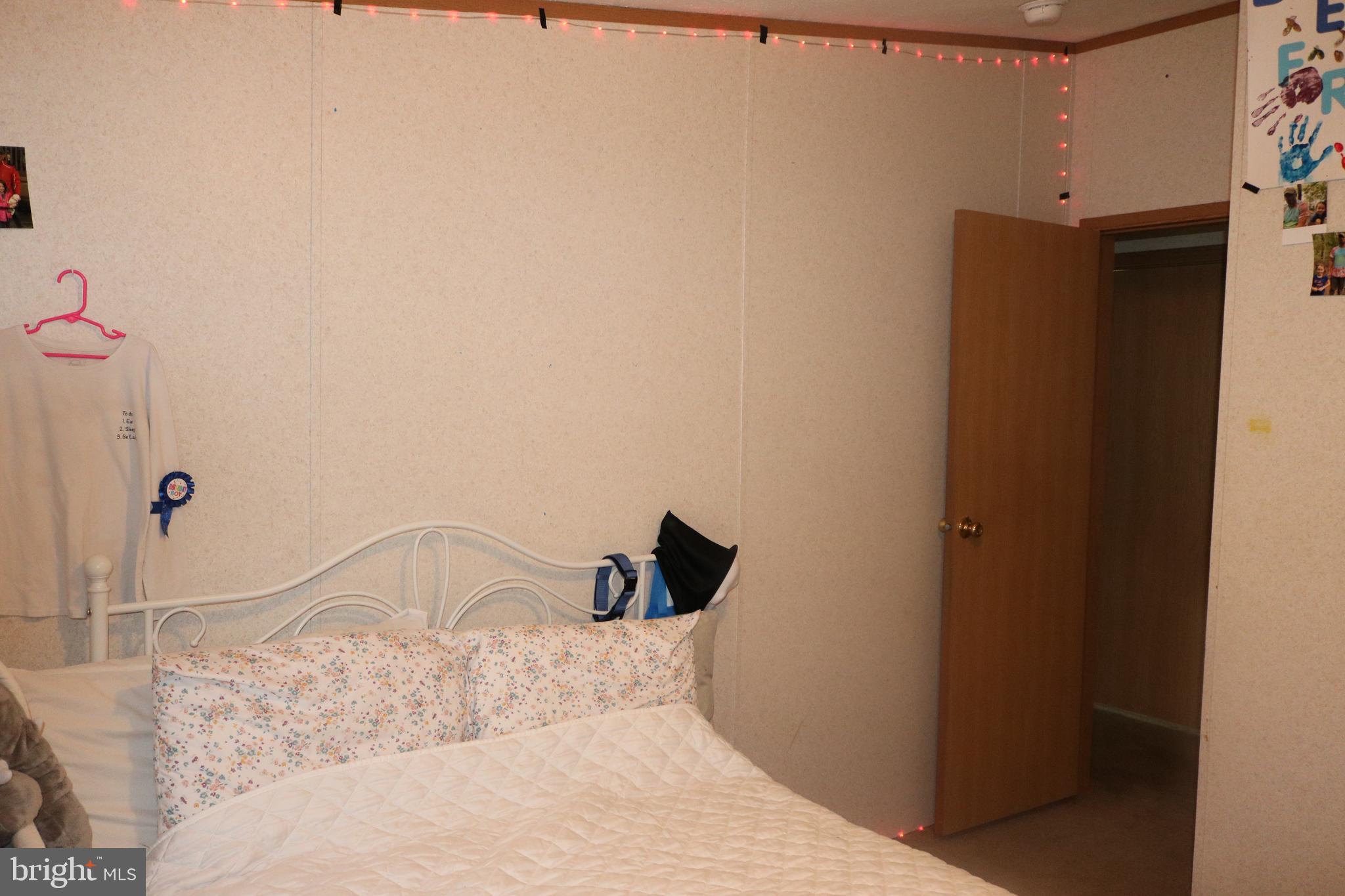 EAGLE VIEW MOBILE HOME PK - Residential