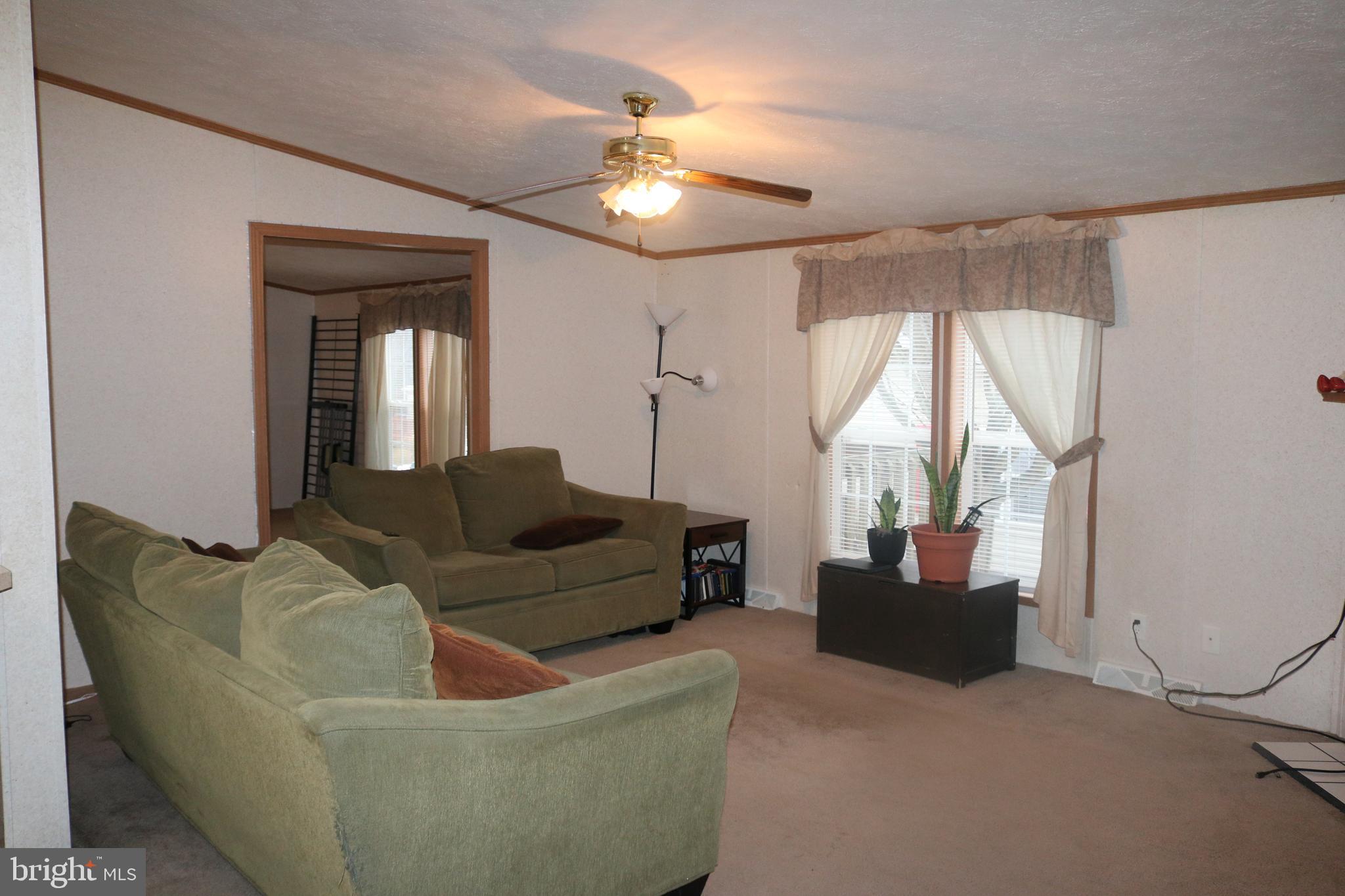 EAGLE VIEW MOBILE HOME PK - Residential