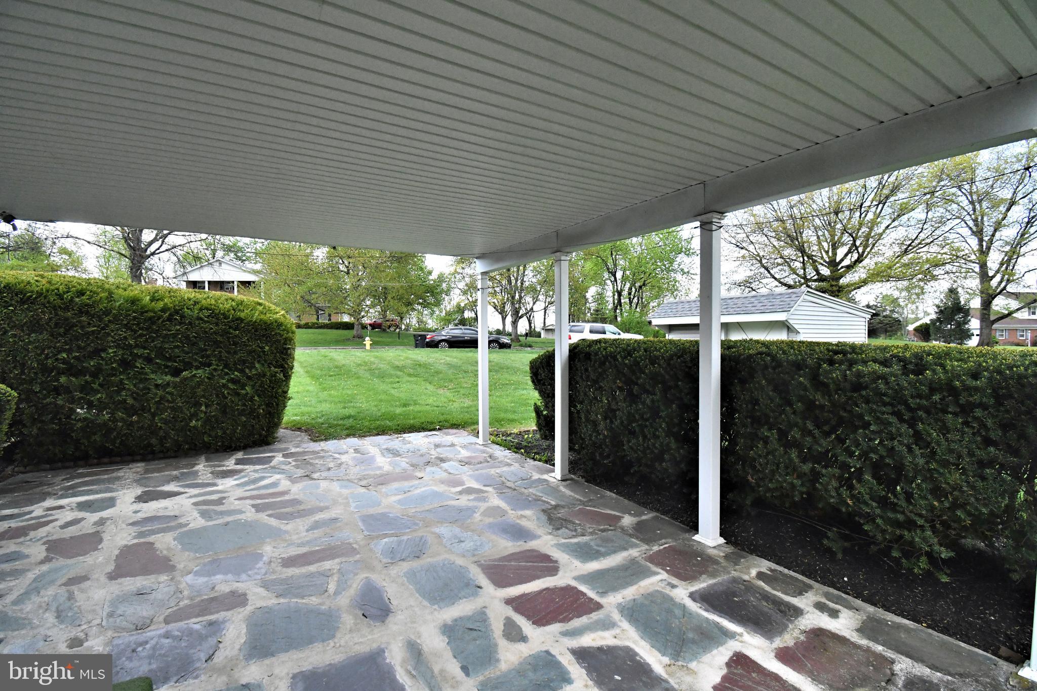 COUNTRY WALK - Residential