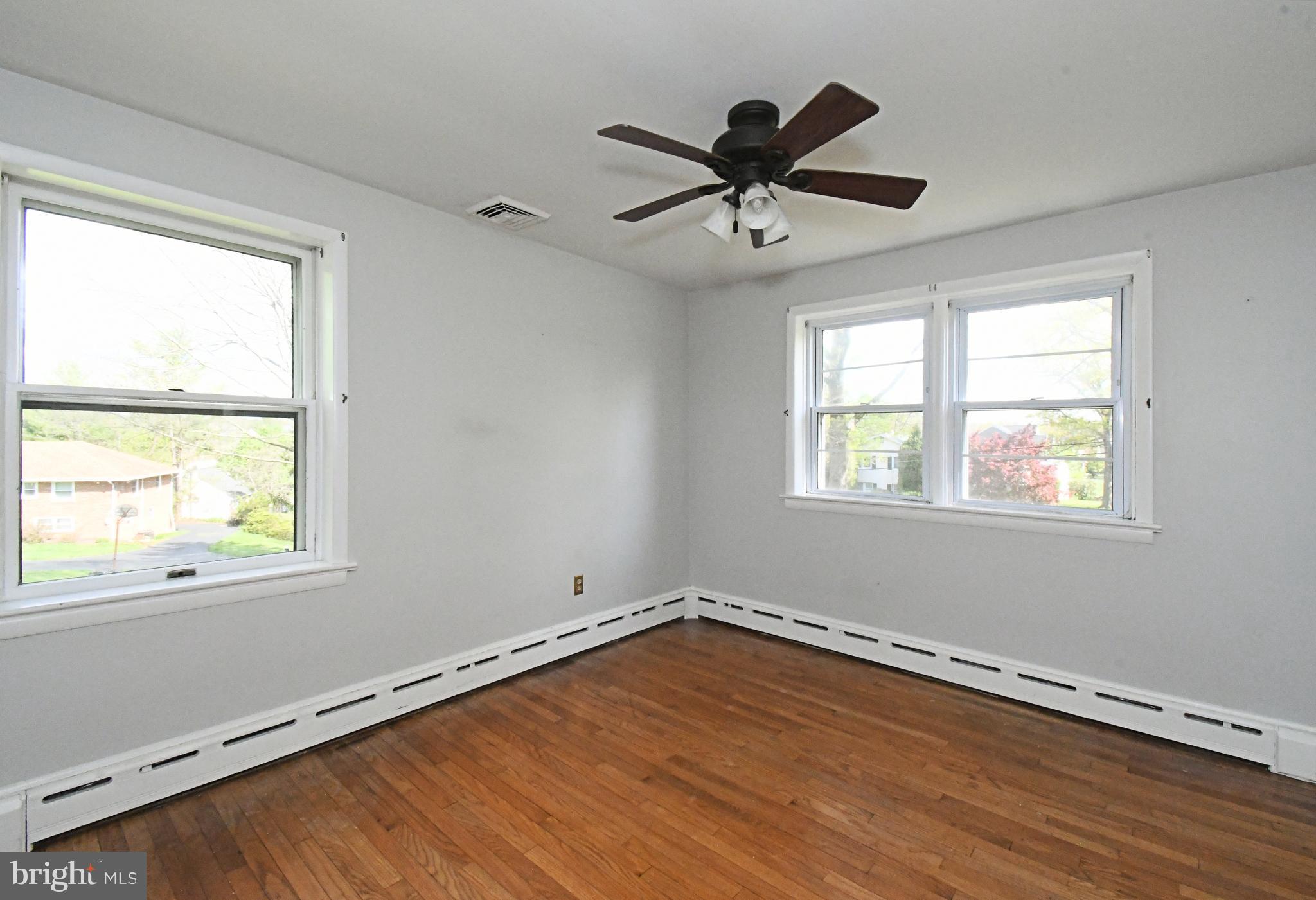 COUNTRY WALK - Residential