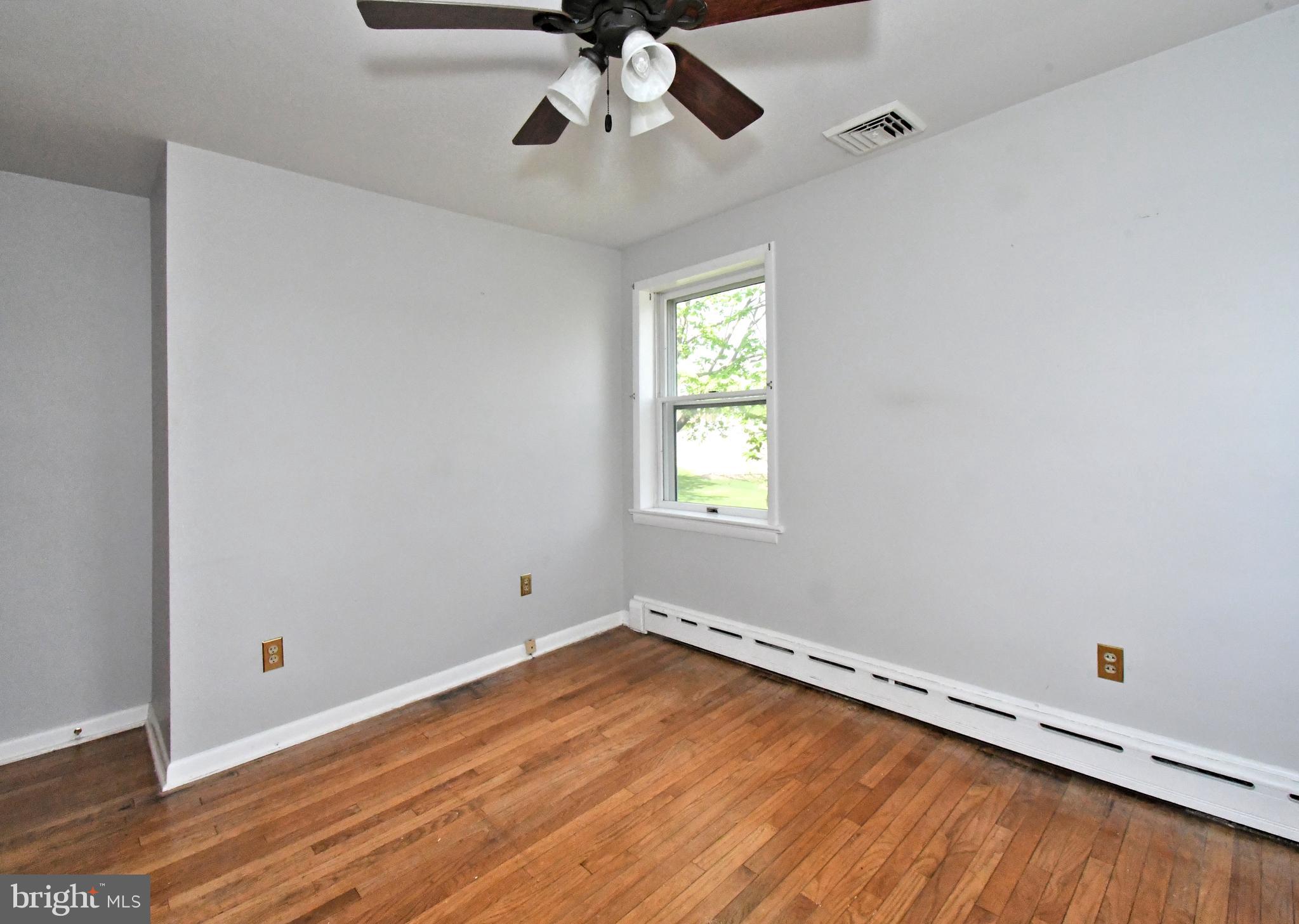 COUNTRY WALK - Residential