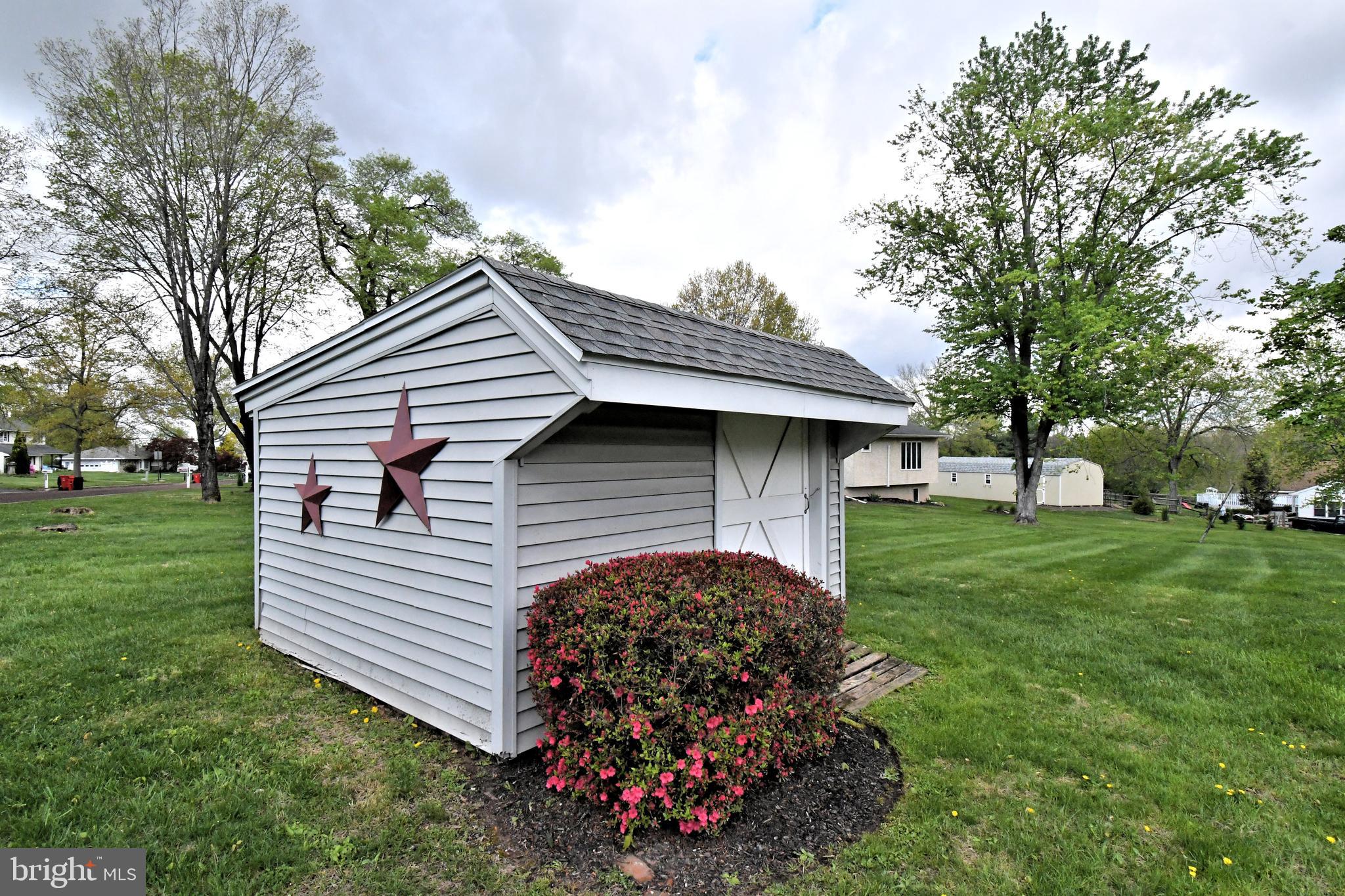 COUNTRY WALK - Residential