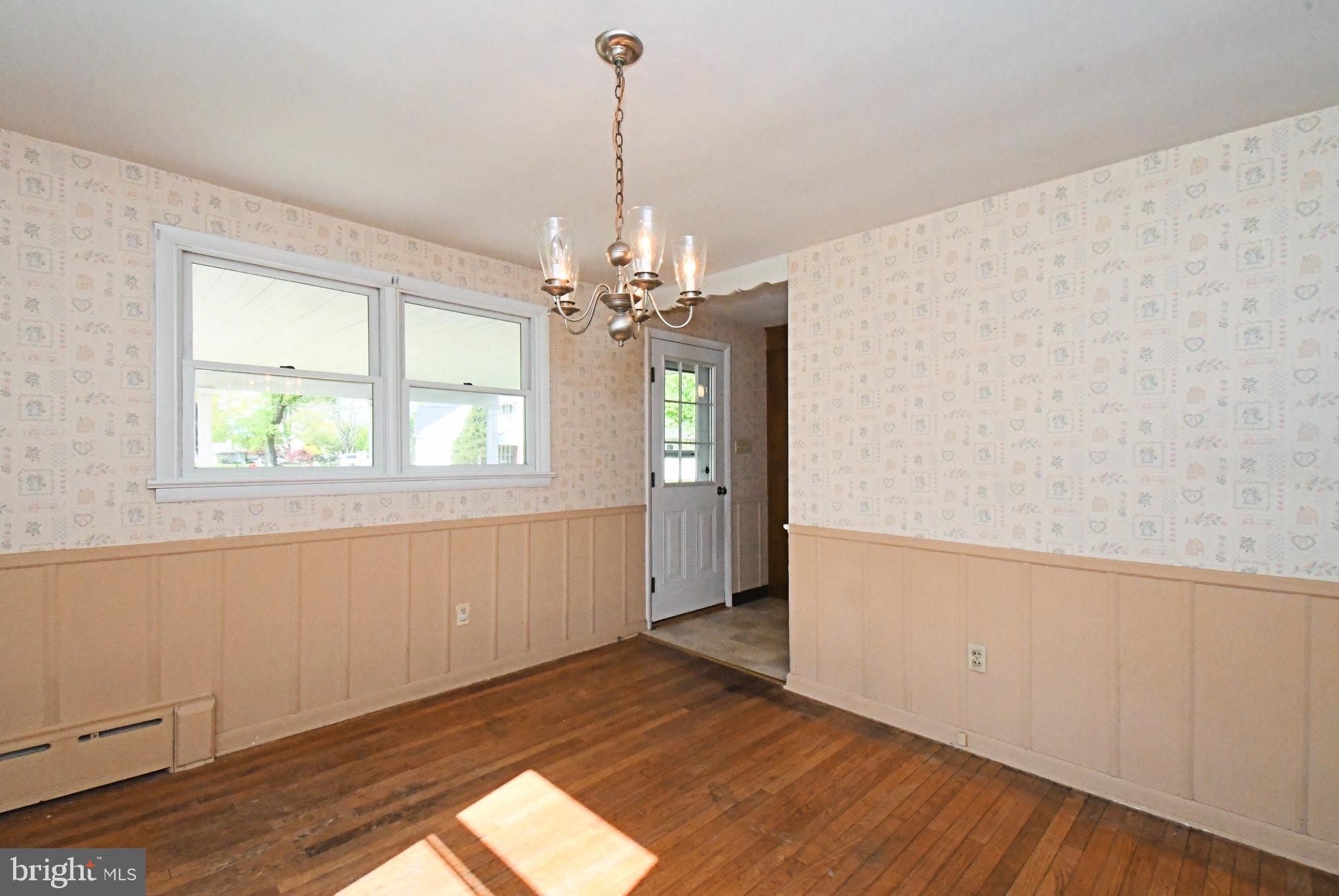 COUNTRY WALK - Residential