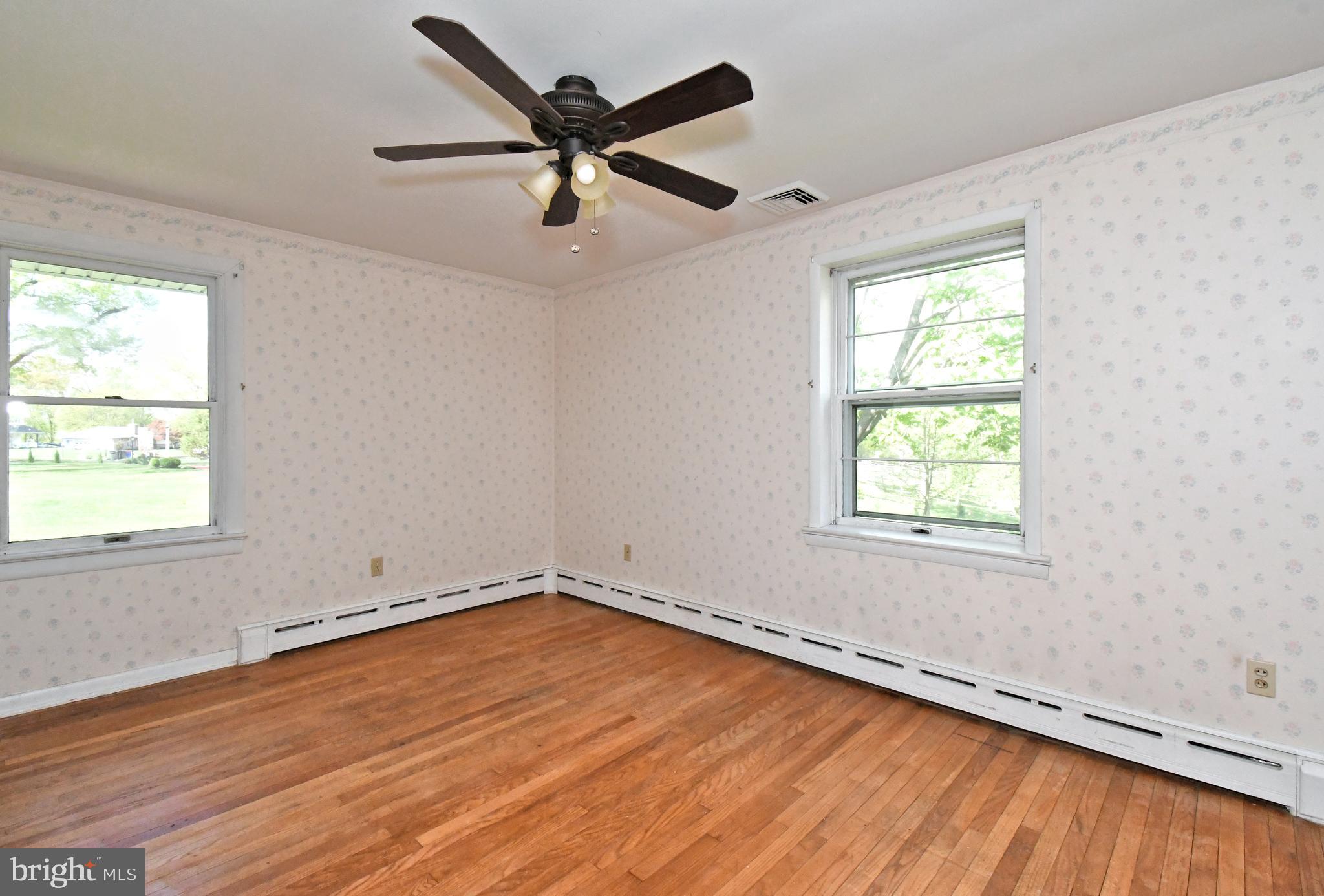 COUNTRY WALK - Residential