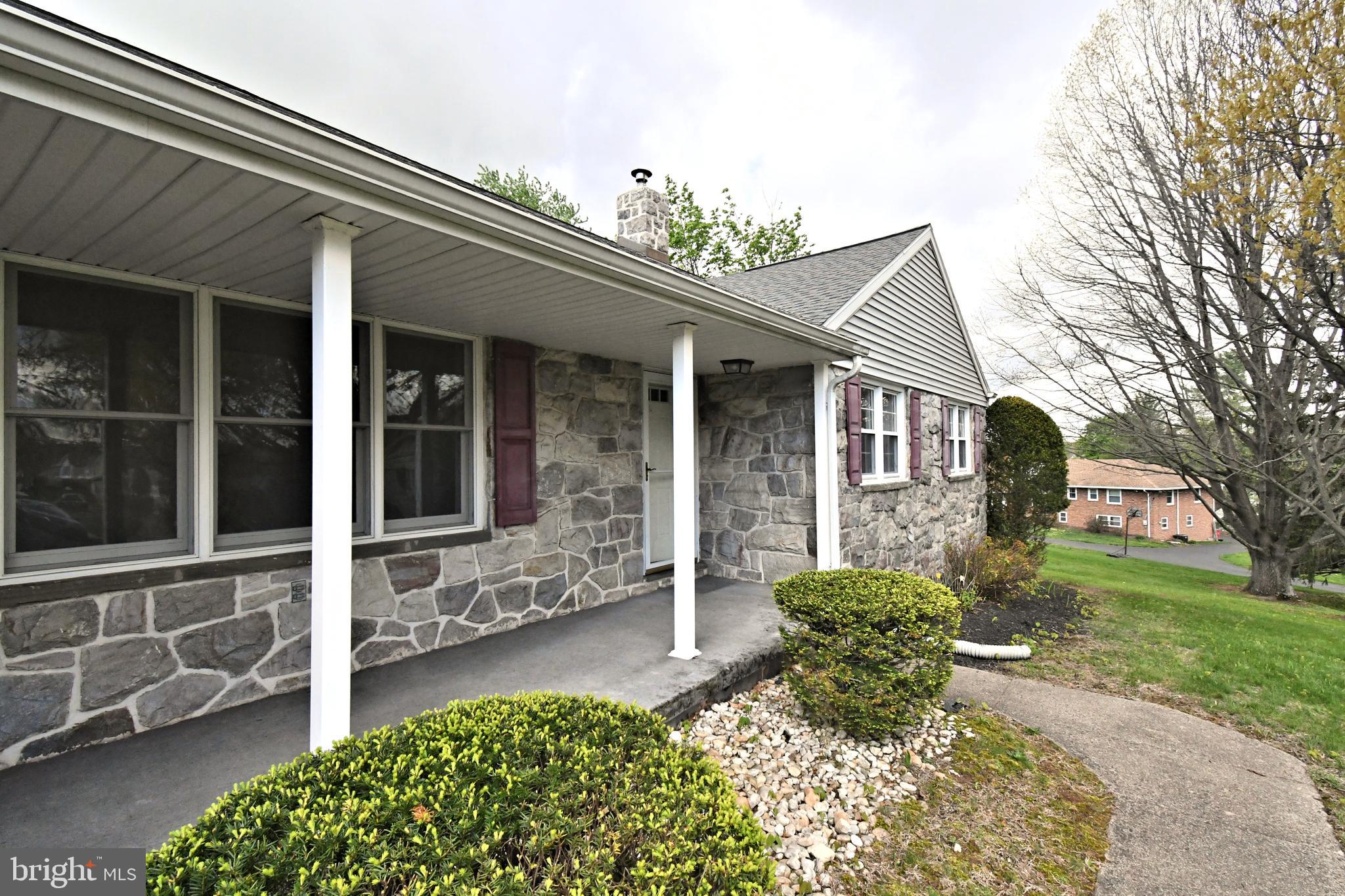 COUNTRY WALK - Residential