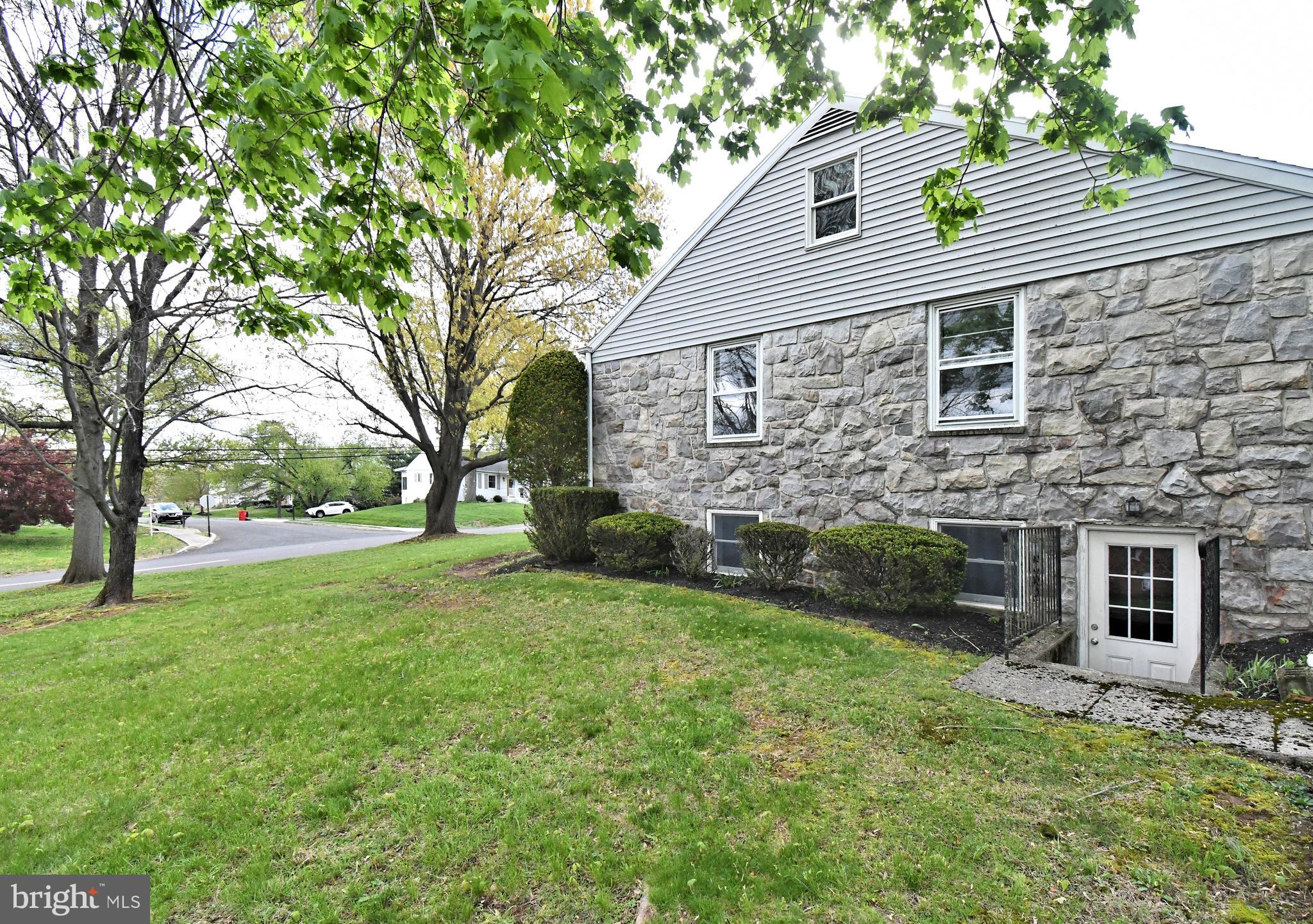 COUNTRY WALK - Residential