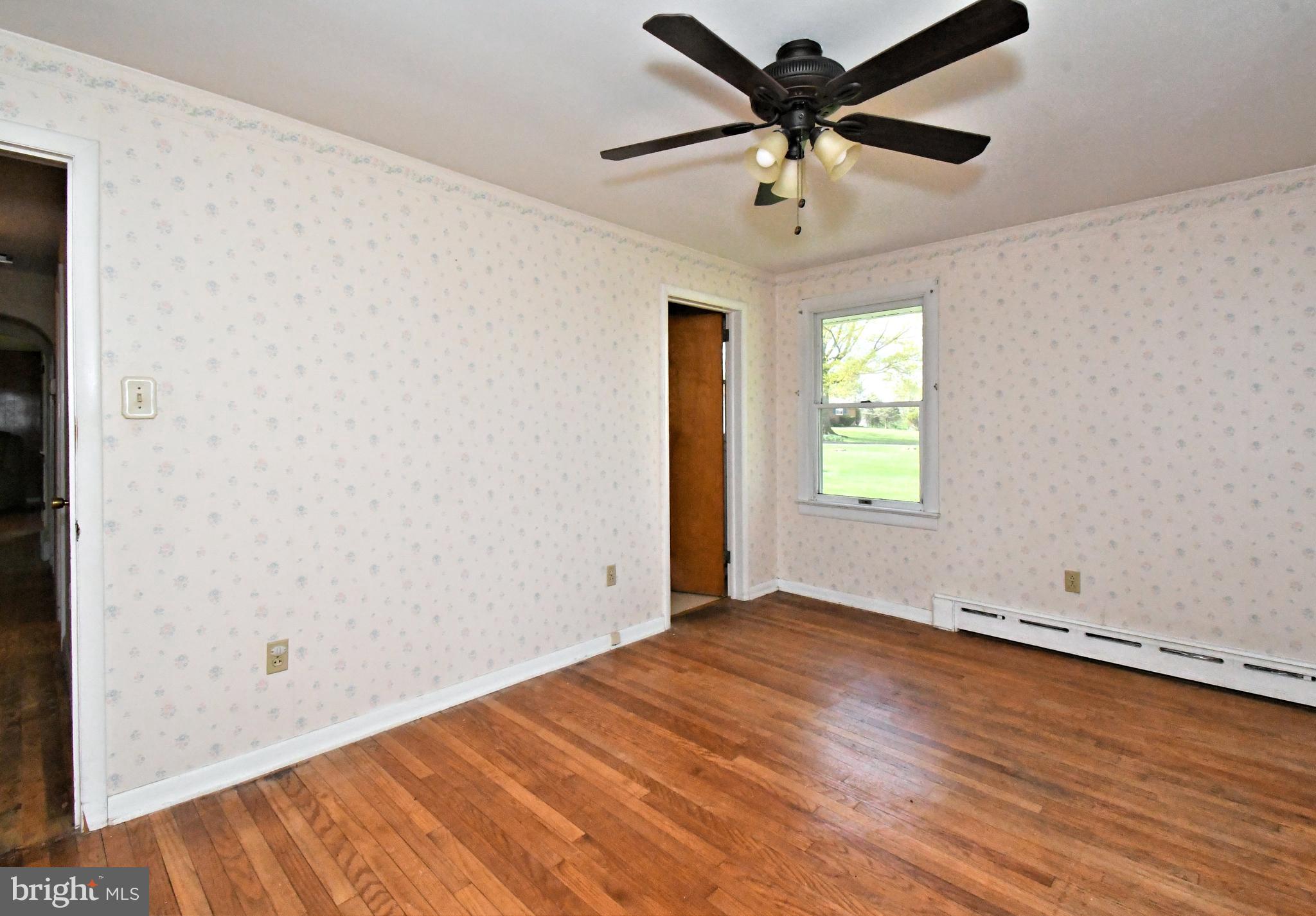 COUNTRY WALK - Residential