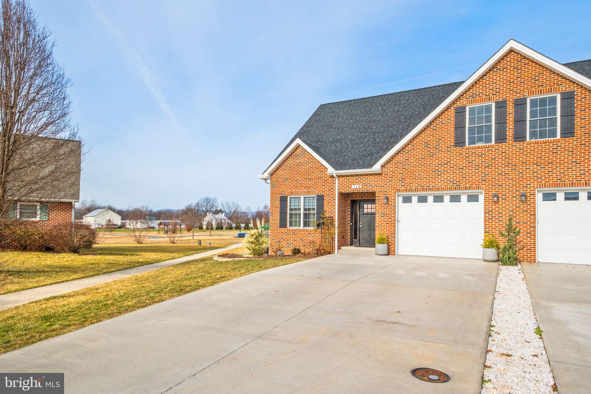 118 HOLLEN MILL COURT