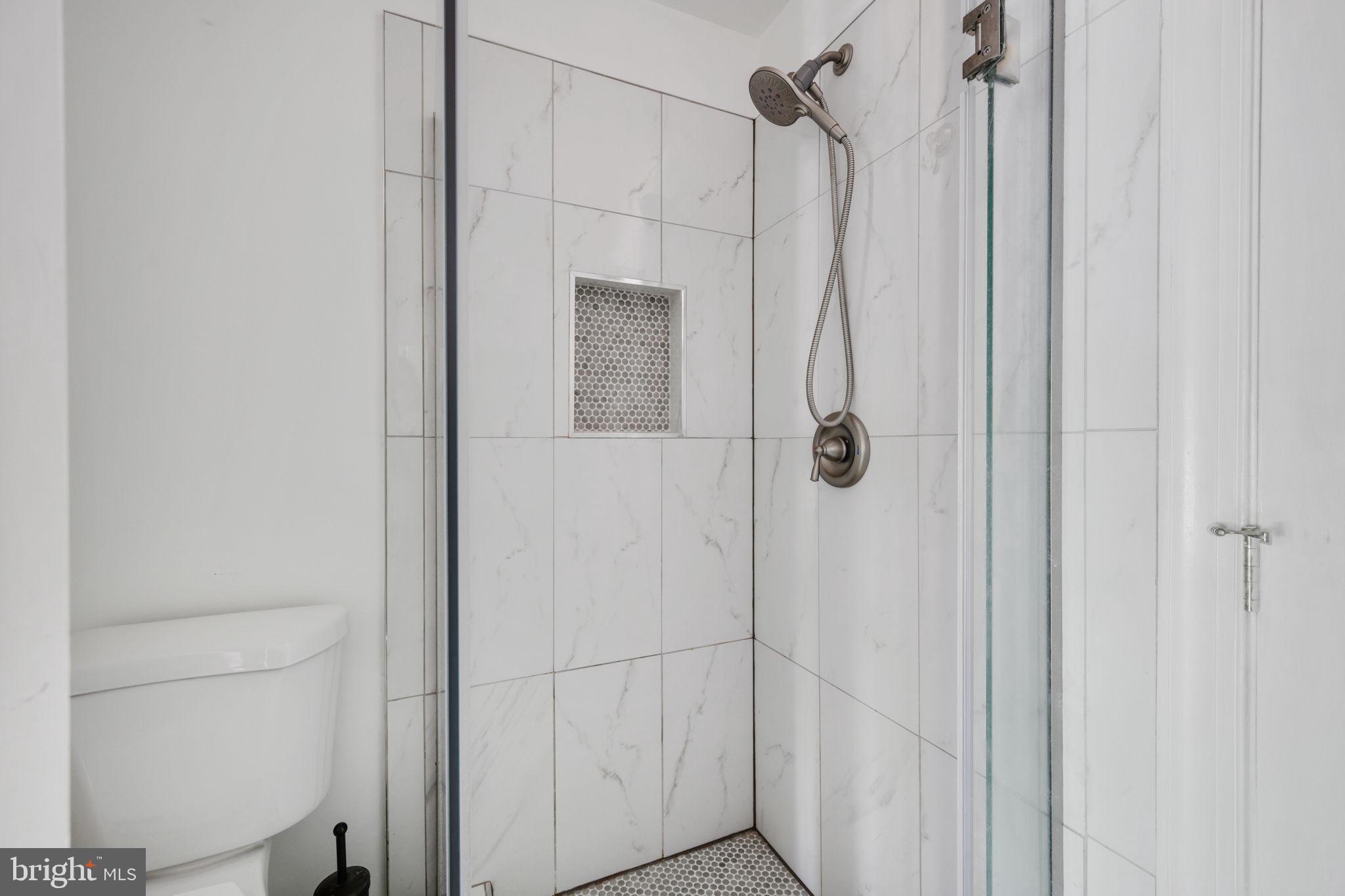 FAIRFIELD HOUSE - Residential Lease