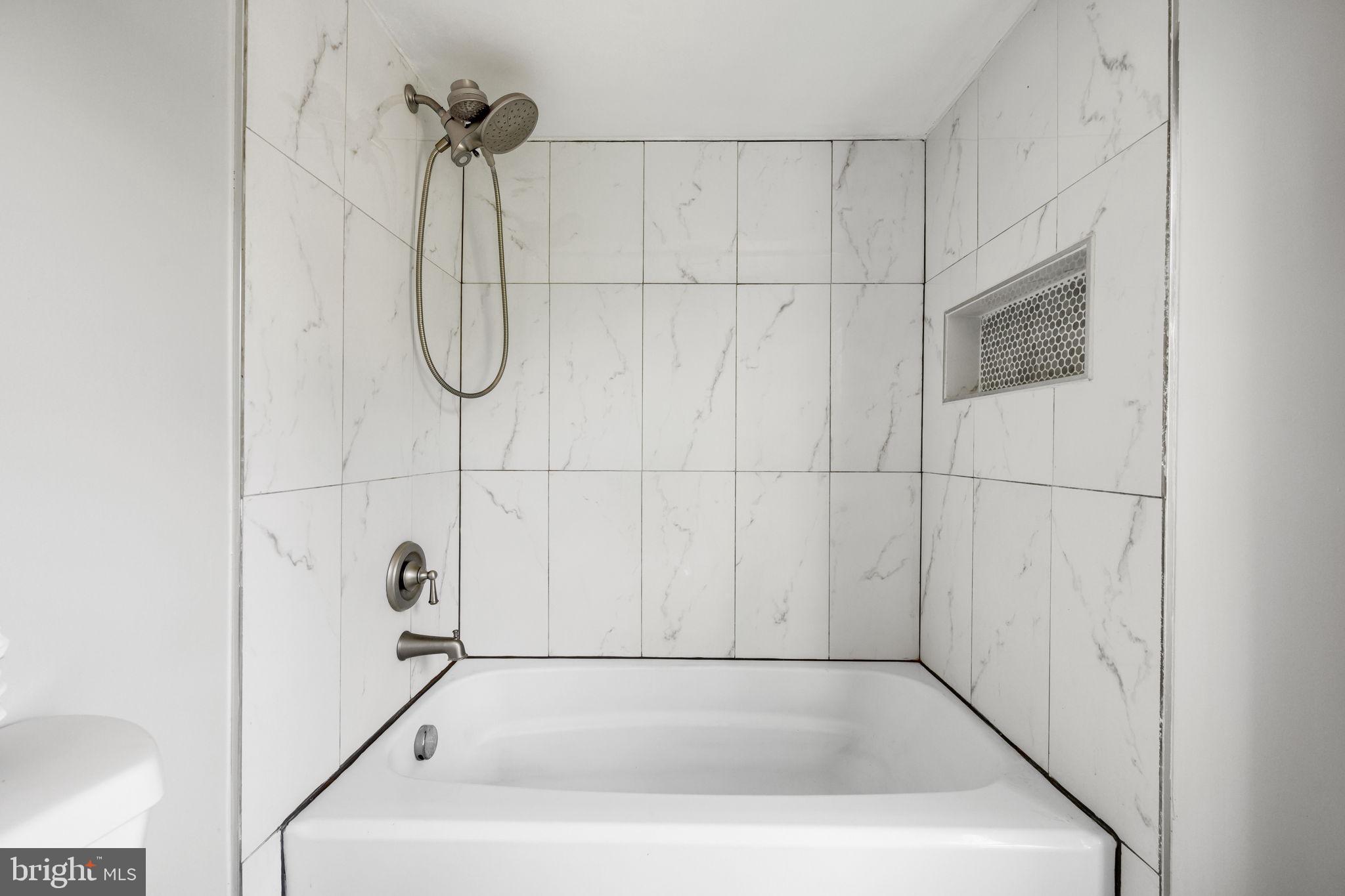 FAIRFIELD HOUSE - Residential Lease