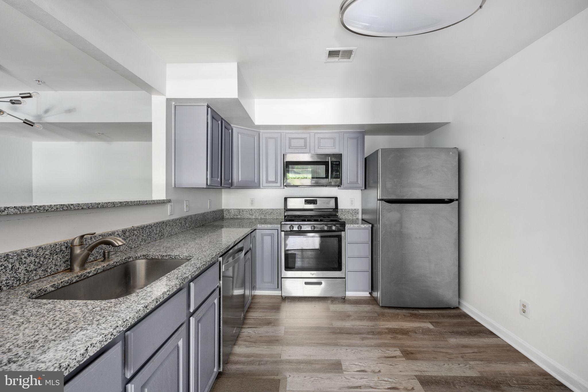 FAIRFIELD HOUSE - Residential Lease