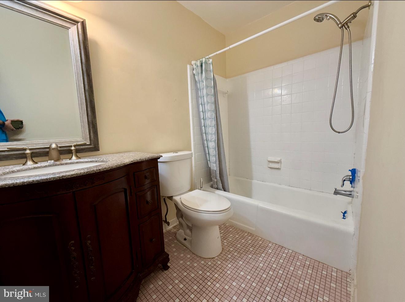 LAKE BRADDOCK - Residential Lease