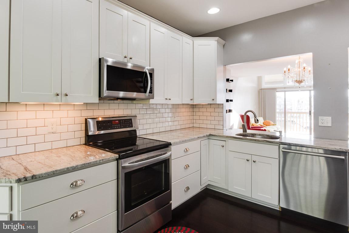 VILLAGE OF CHESAPEAKE HARBOUR - Residential Lease