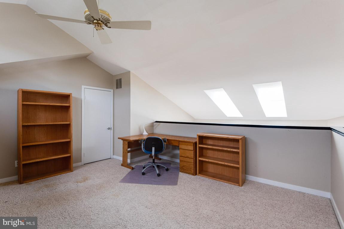 VILLAGE OF CHESAPEAKE HARBOUR - Residential Lease