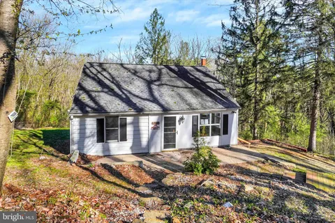 1322 Grove Lane, Seven Valleys, PA MLS: PAYK2079254