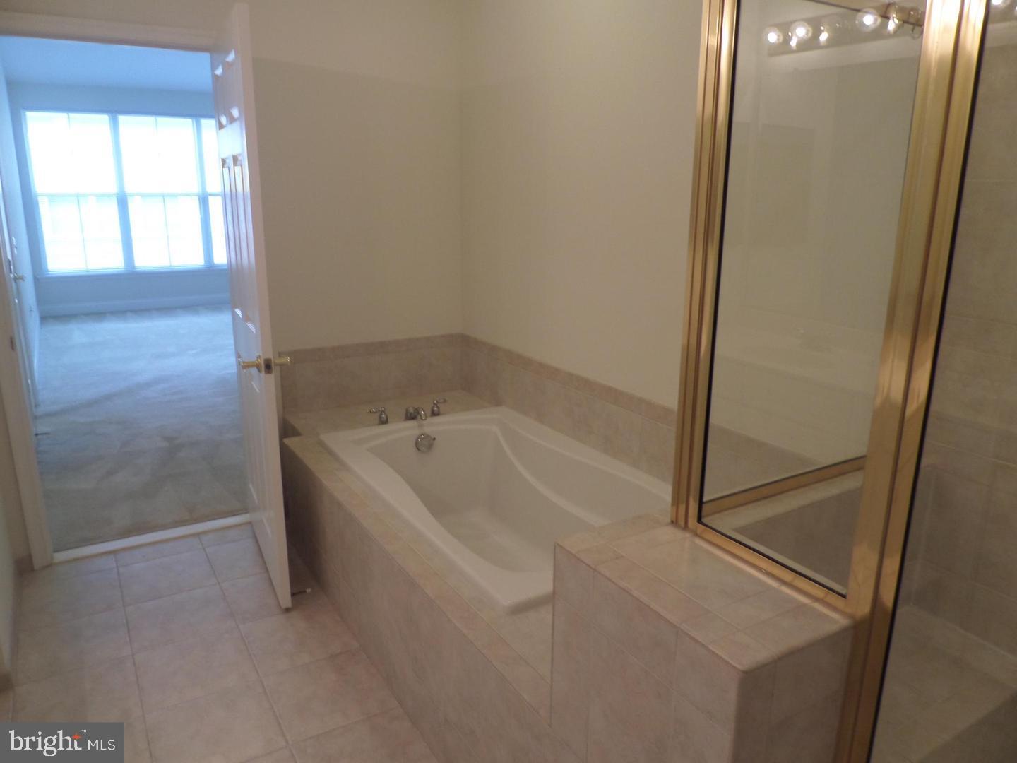 LIBERTY GROVE - Residential Lease