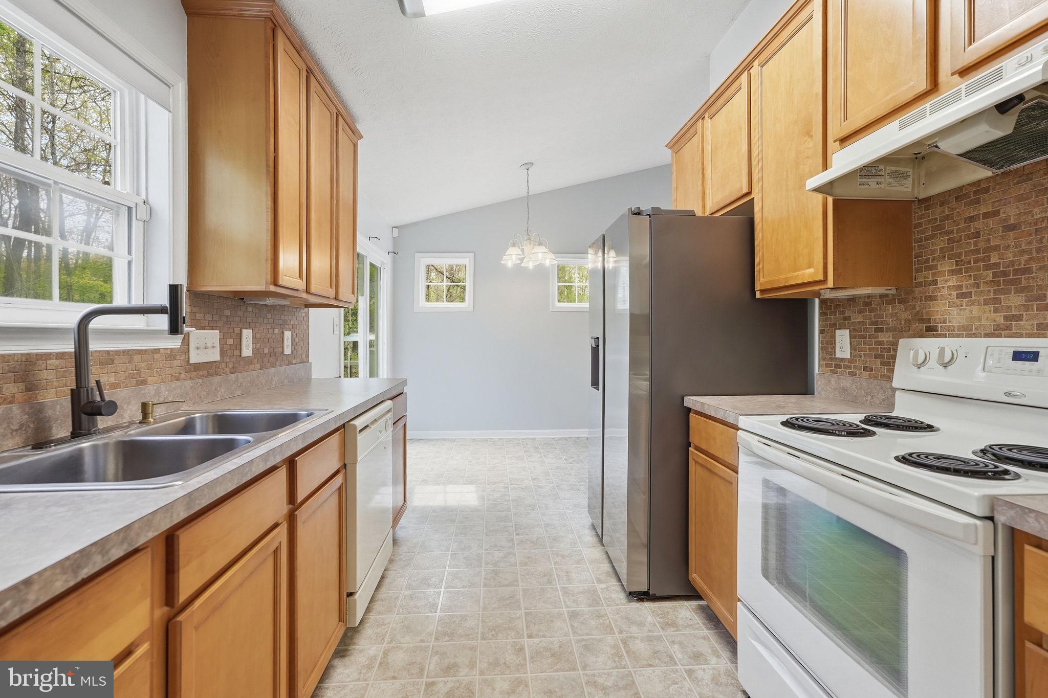 LAKE LAND OR - Residential