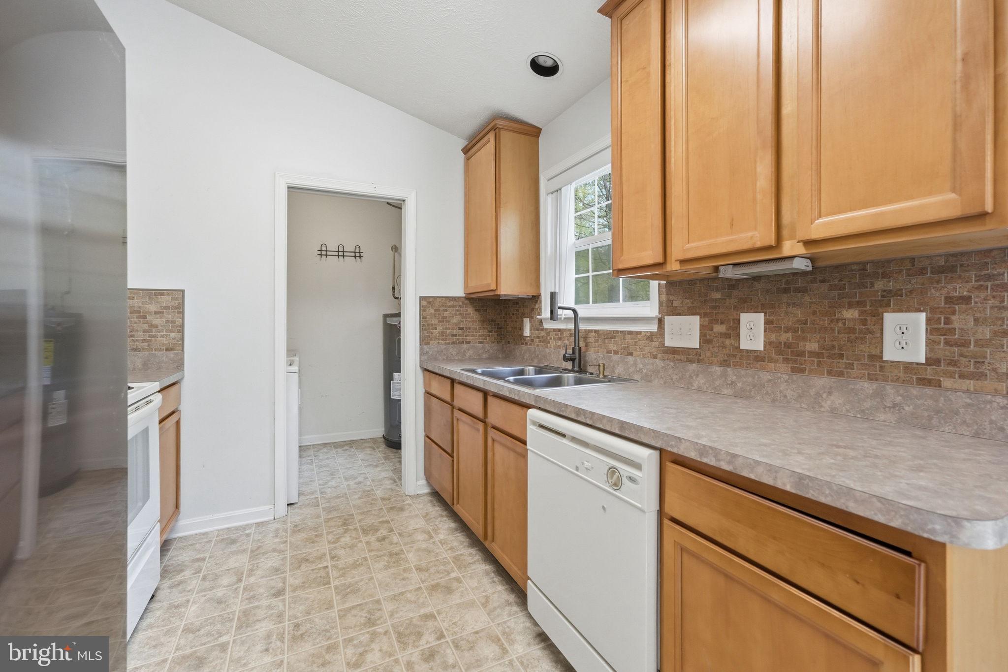 LAKE LAND OR - Residential