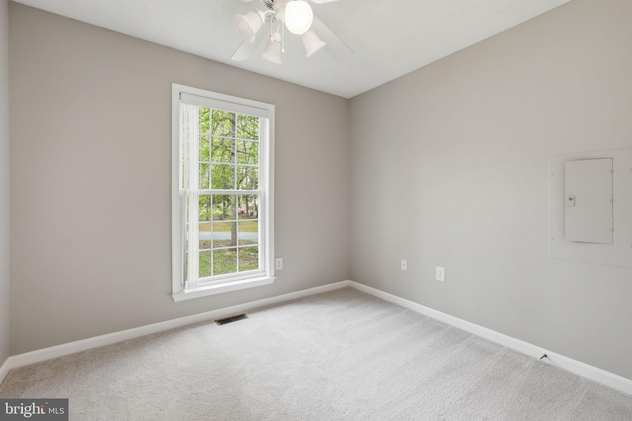 LAKE LAND OR - Residential