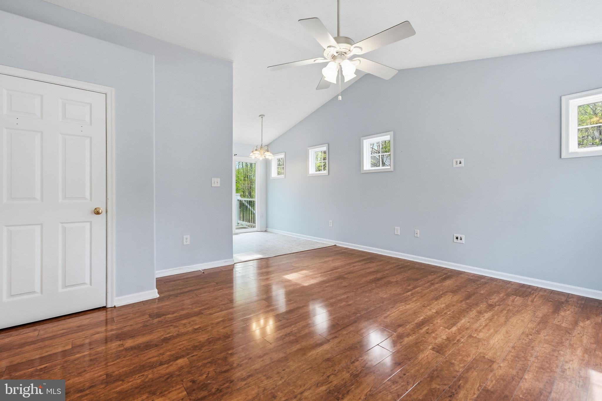 LAKE LAND OR - Residential