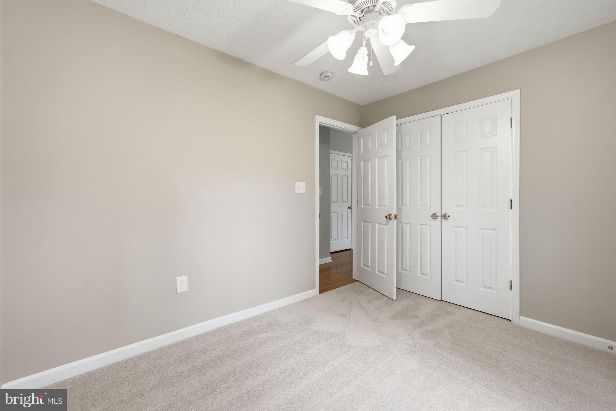 LAKE LAND OR - Residential