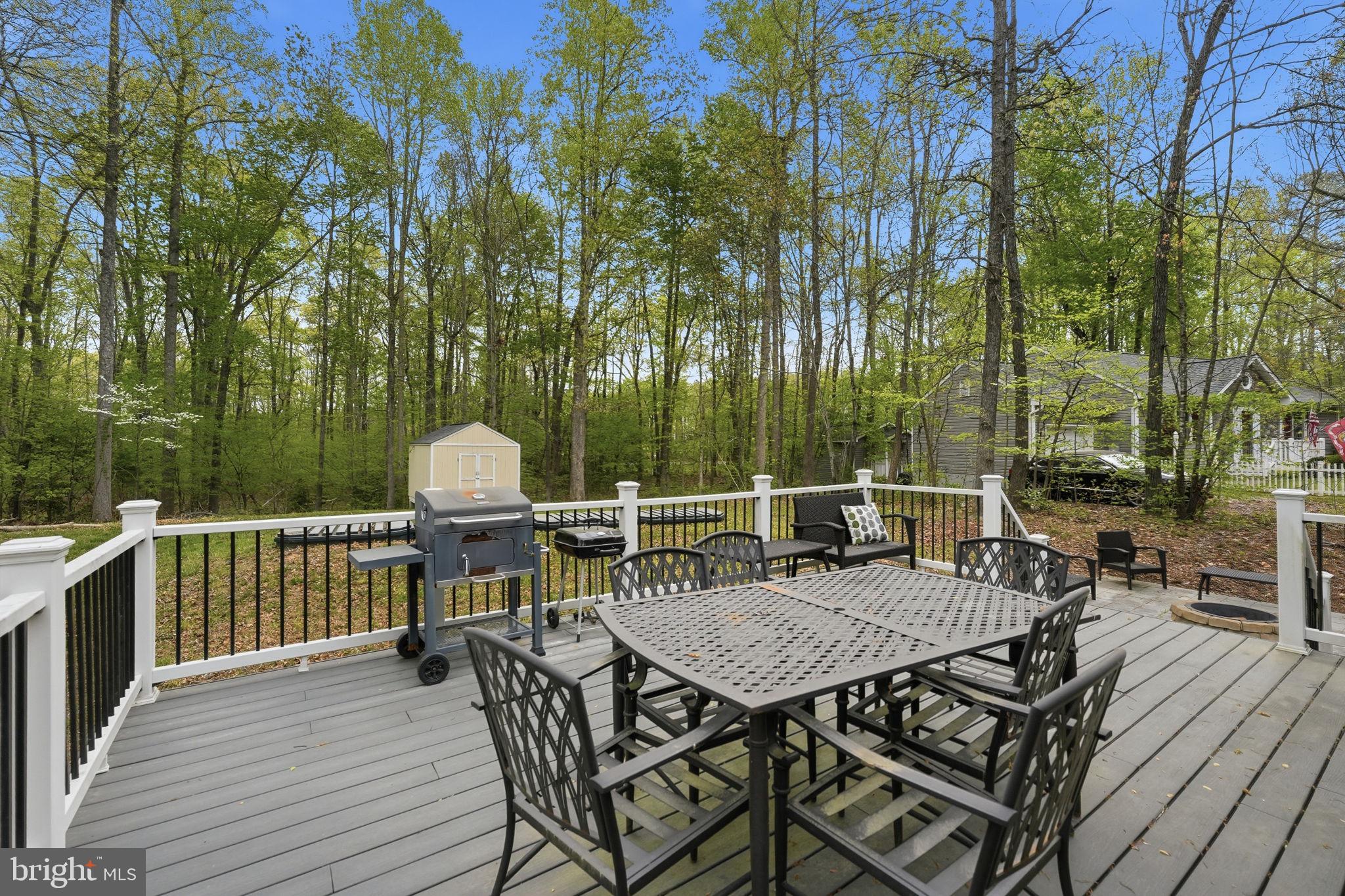 LAKE LAND OR - Residential