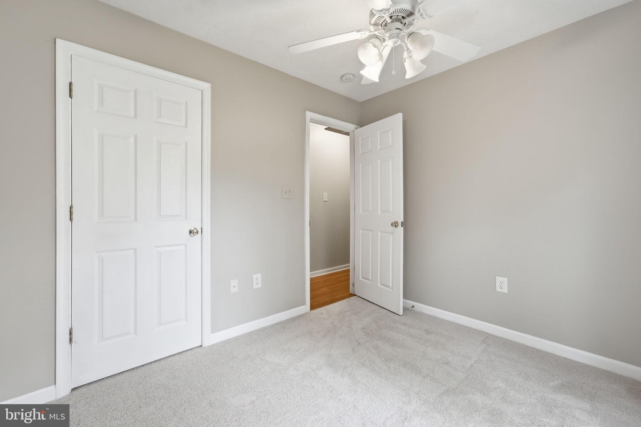 LAKE LAND OR - Residential