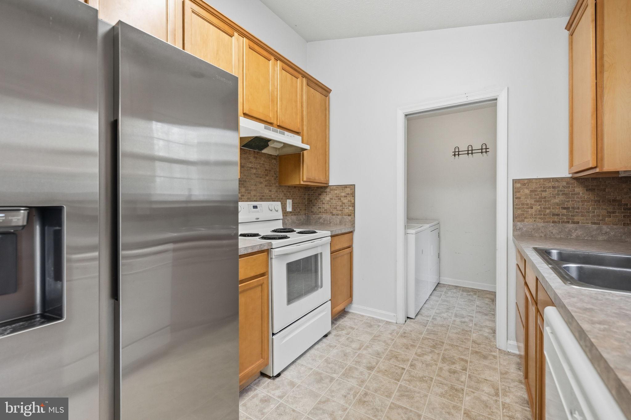 LAKE LAND OR - Residential