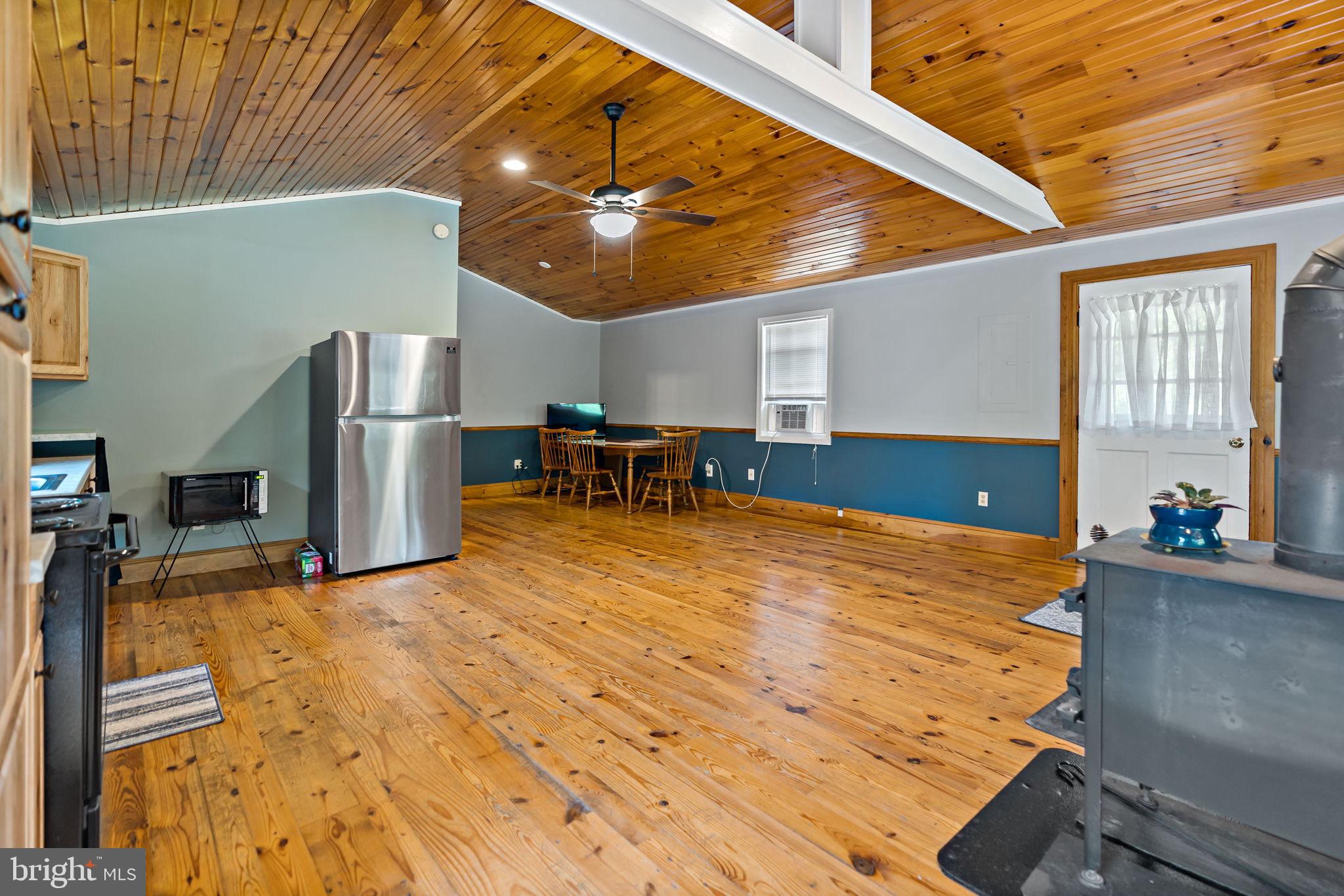 HIGH VIEW ESTATE - Residential