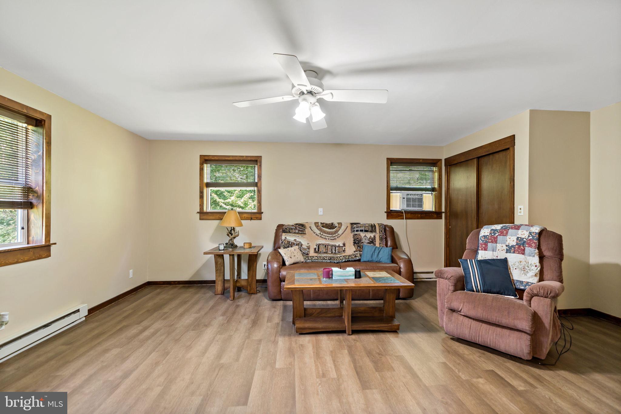 HIGH VIEW ESTATE - Residential