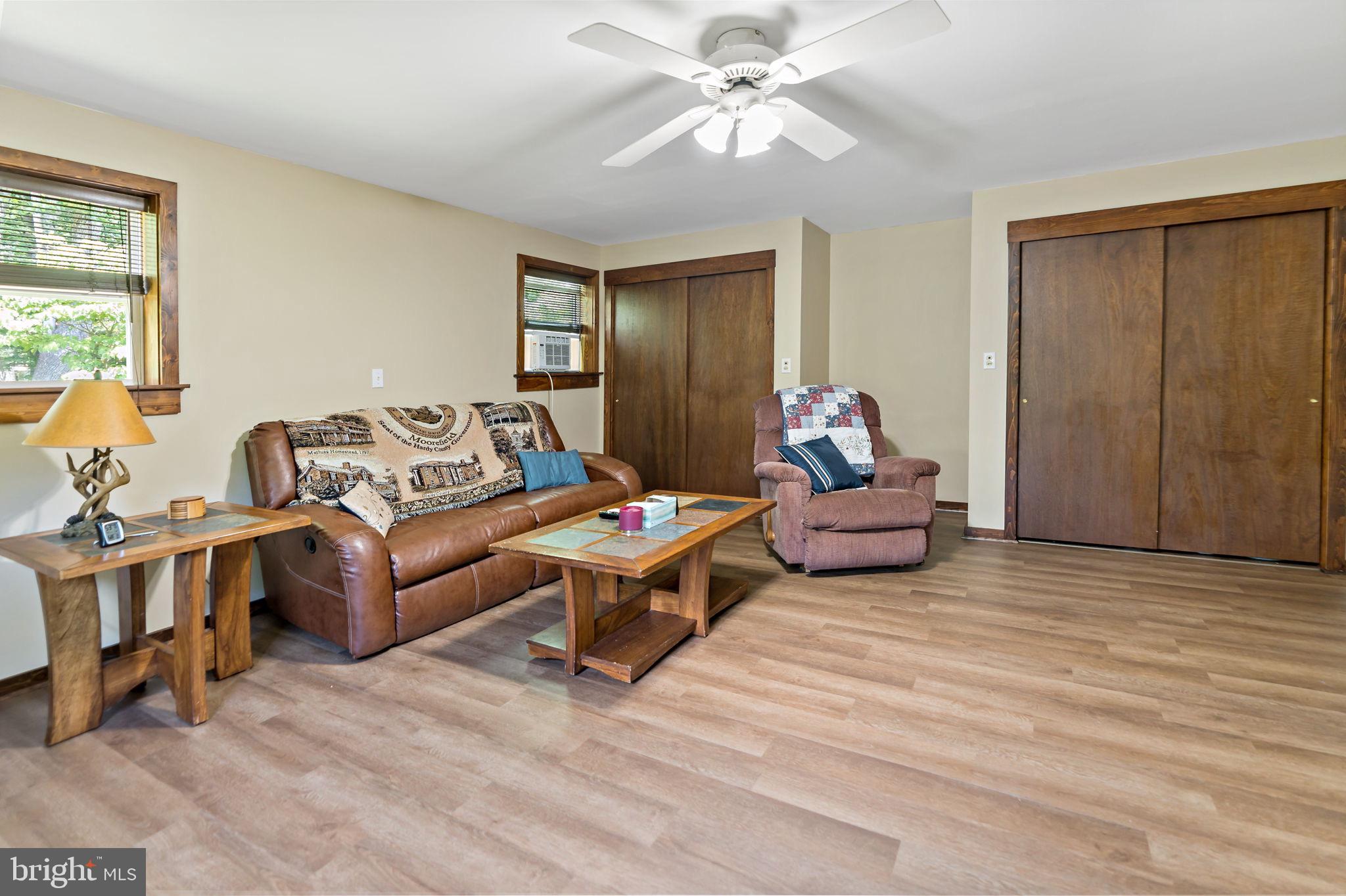 HIGH VIEW ESTATE - Residential