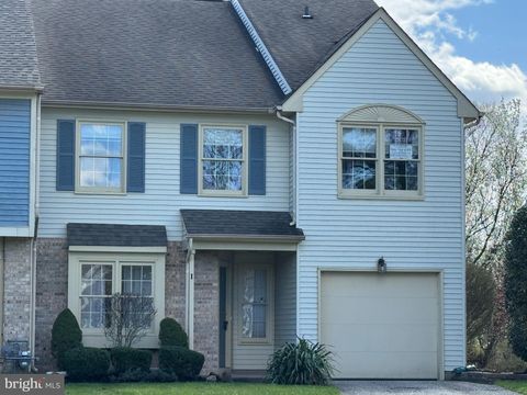 Townhouse For Sale - 1 Wiltsire Ct<br/> MEDFORD, NJ 08055