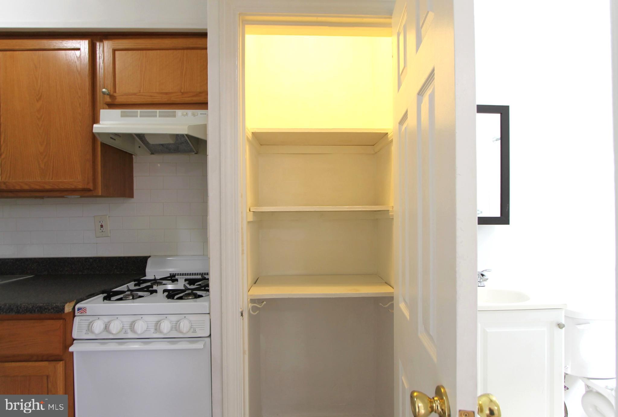 EAST OAK LANE - Residential Lease