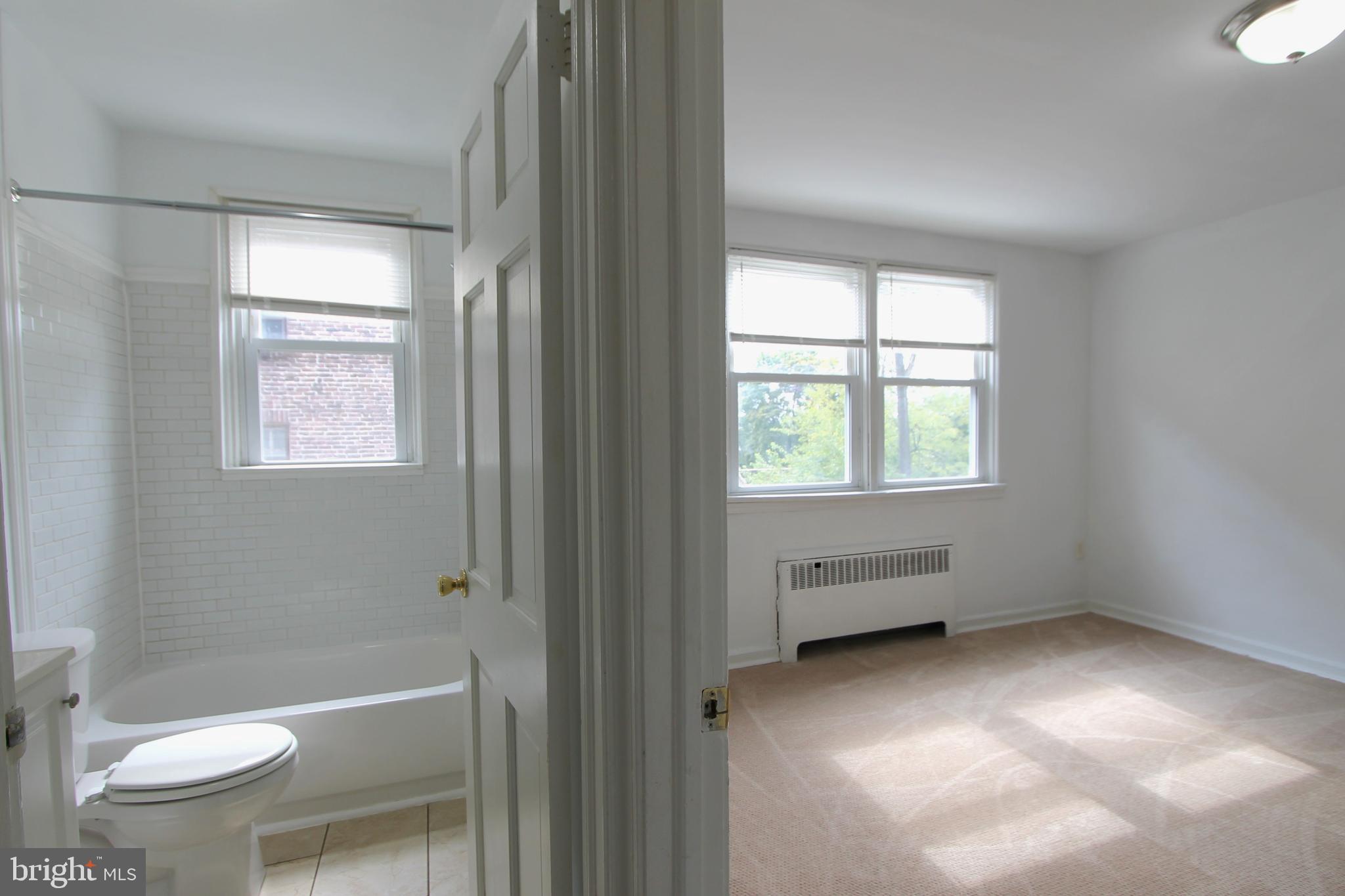 EAST OAK LANE - Residential Lease