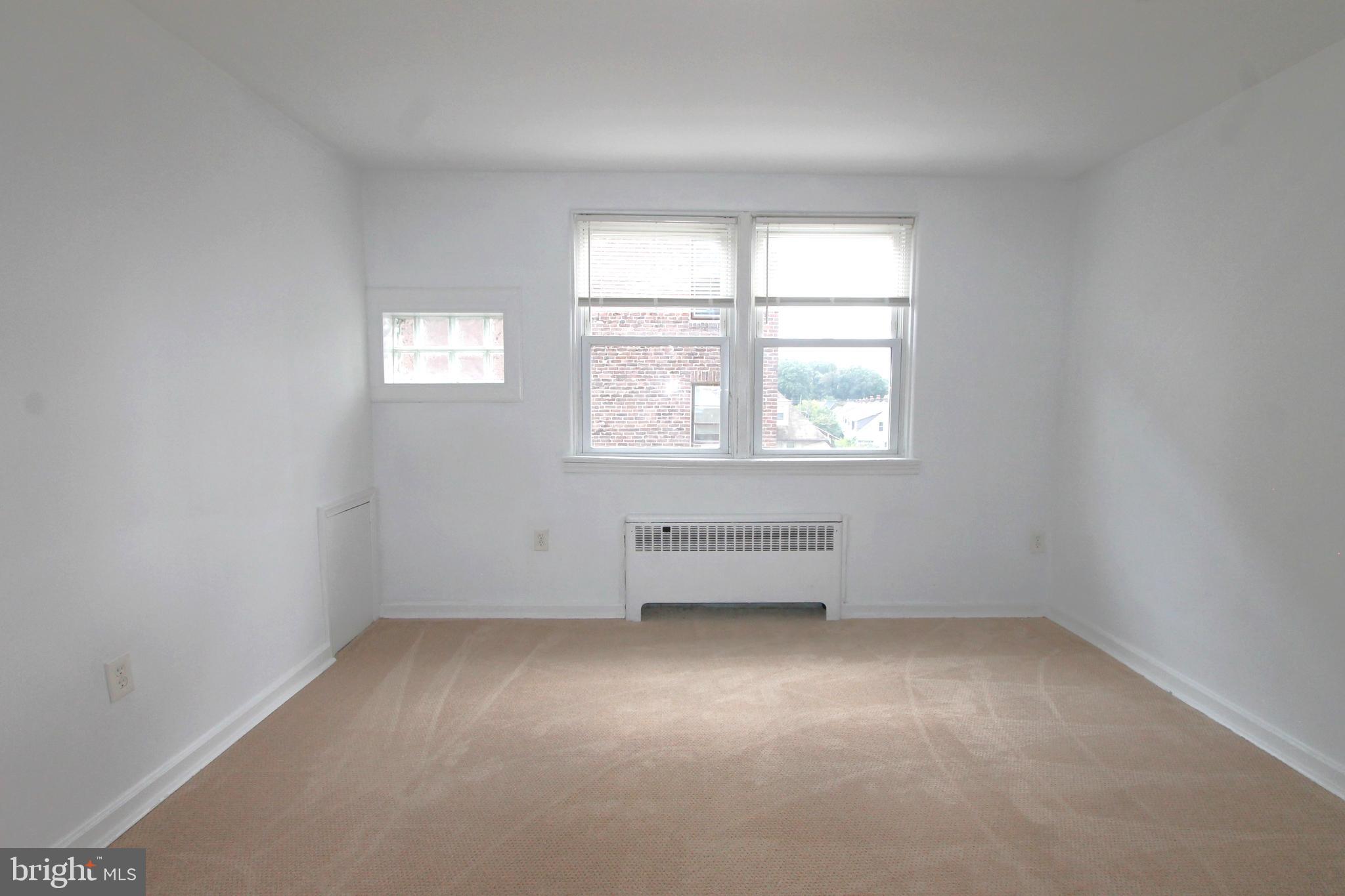 EAST OAK LANE - Residential Lease