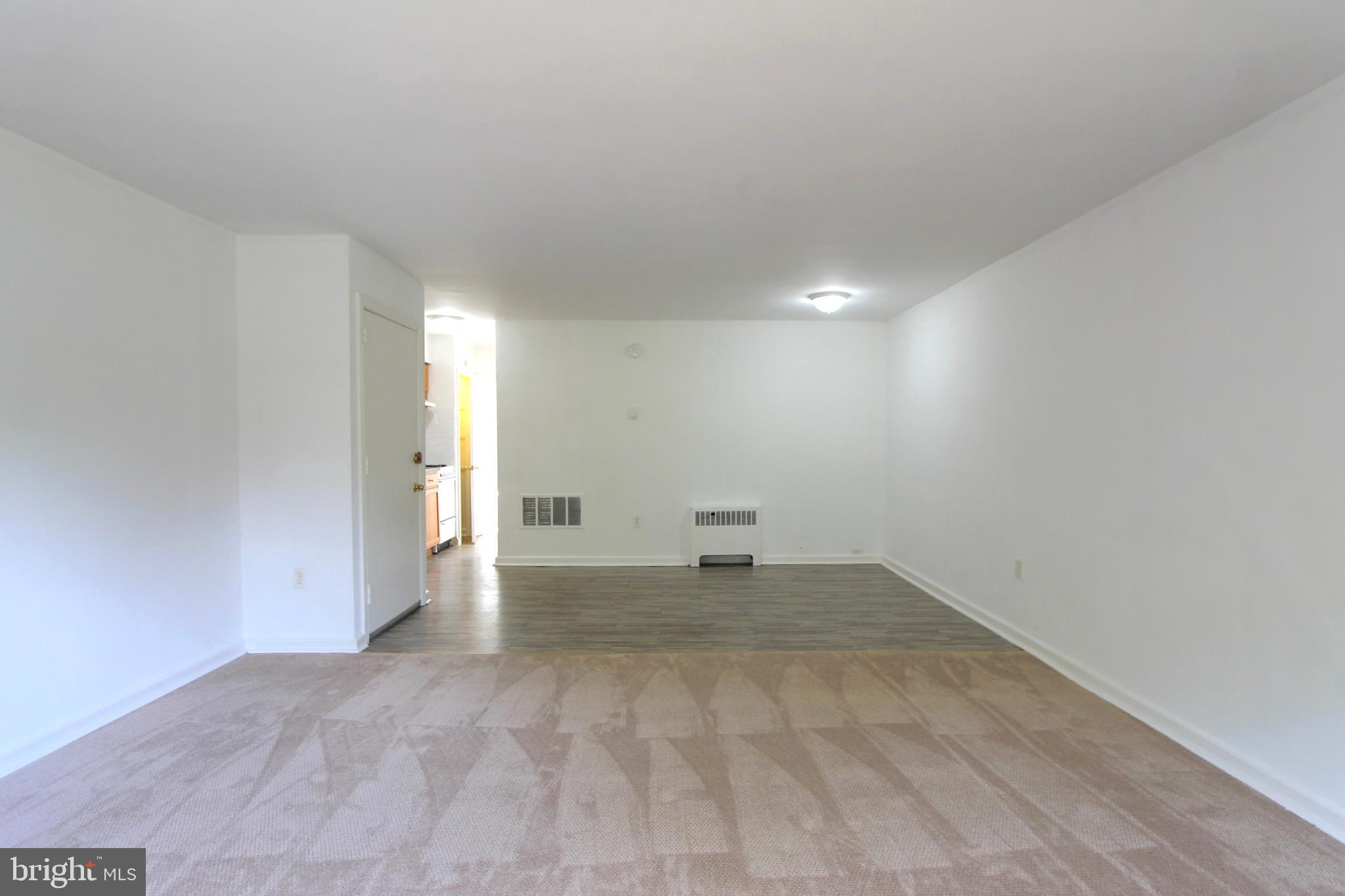 EAST OAK LANE - Residential Lease