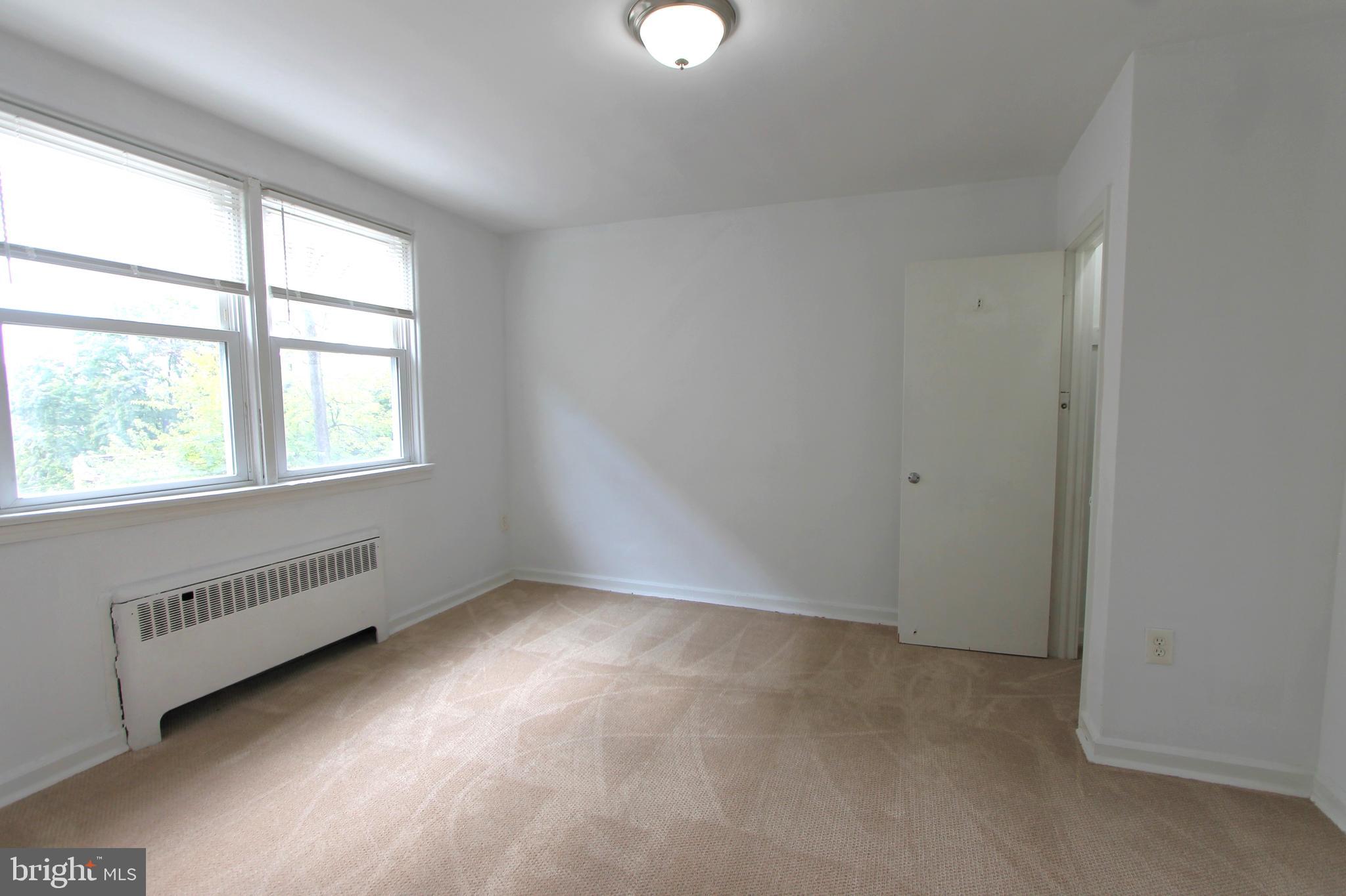 EAST OAK LANE - Residential Lease