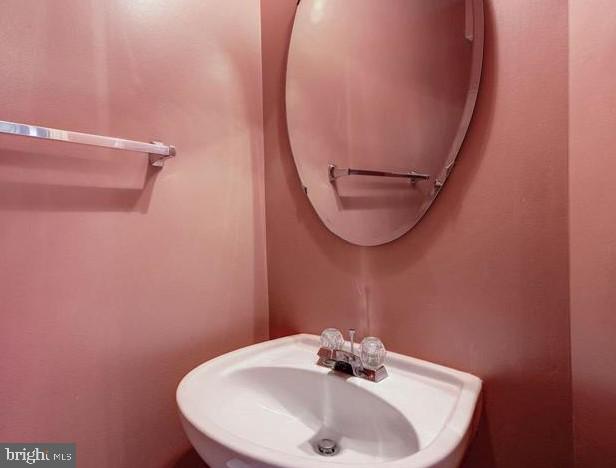 WELLESLEY - Residential Lease